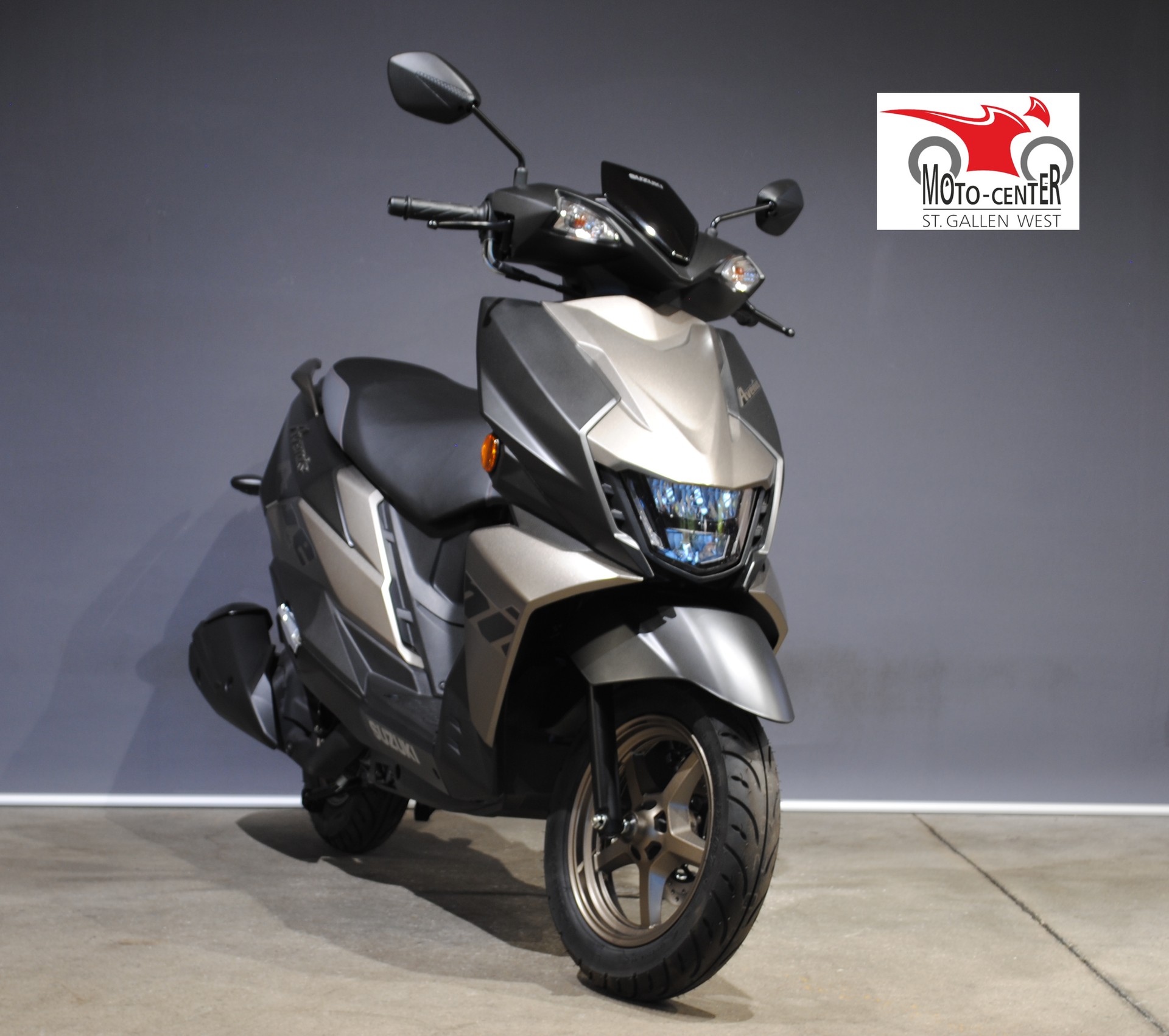 SUZUKI UN 125 Avenis