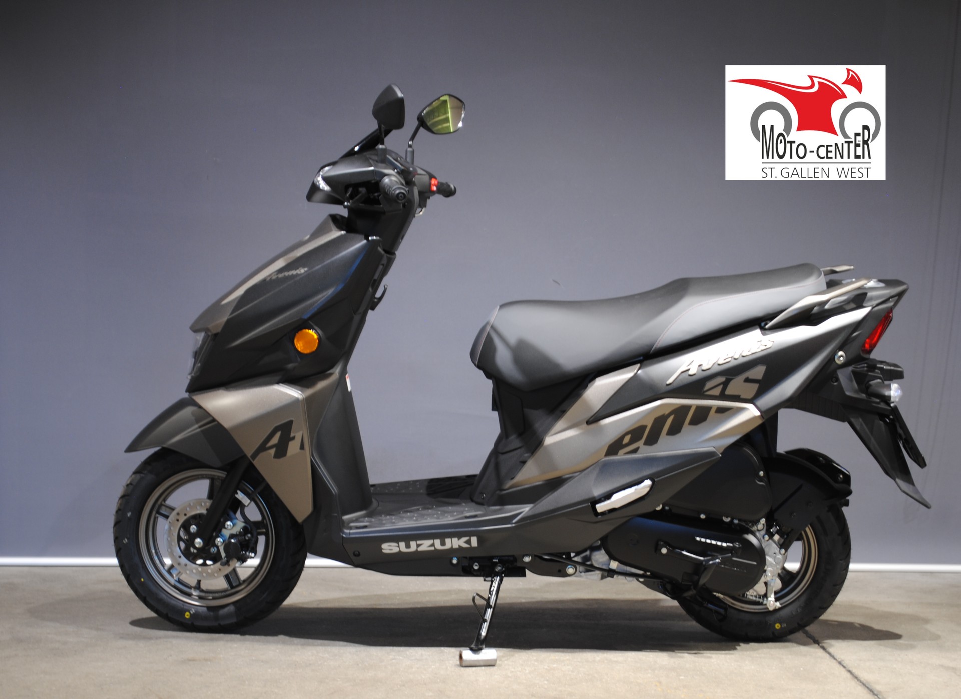 SUZUKI UN 125 Avenis-showroom-element-2