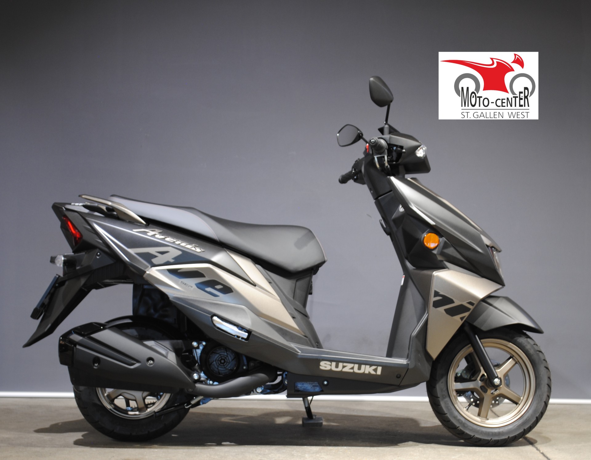 SUZUKI UN 125 Avenis-showroom-element-1