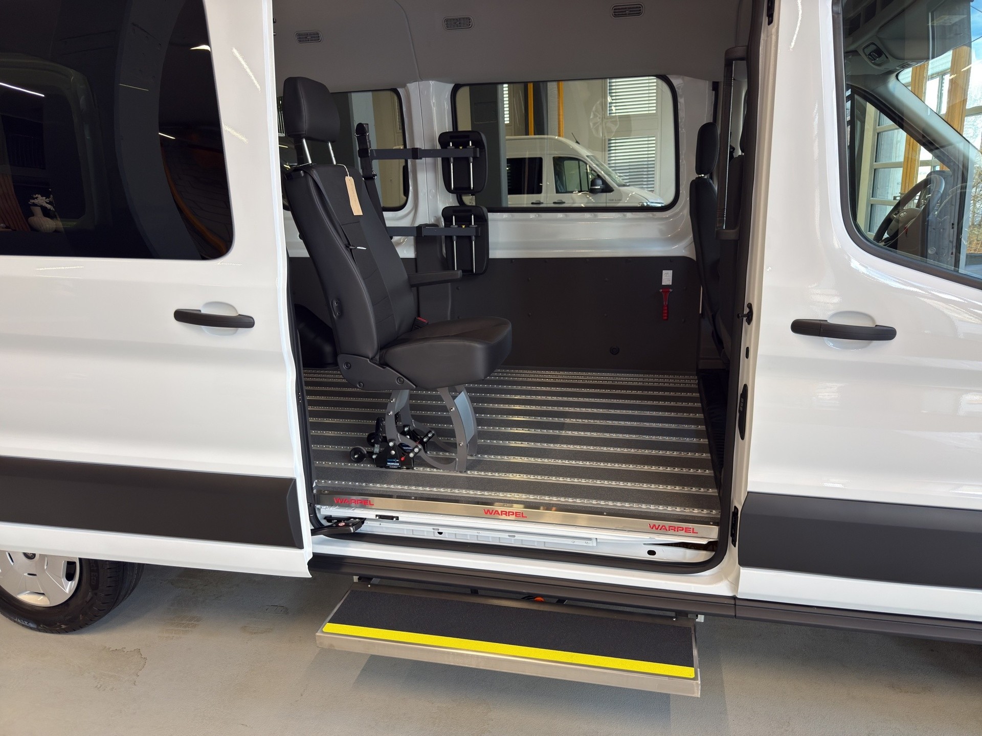 FORD Transit Combi 350 L3 Trend FWD A-image-14