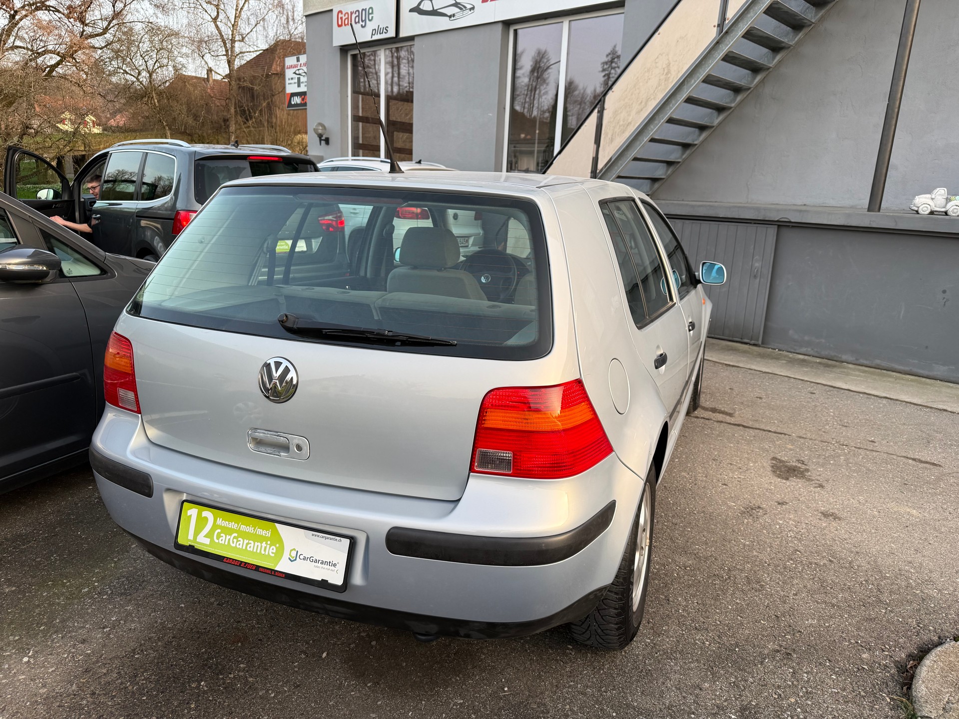 VW Golf 1.6 Trendline-image-3