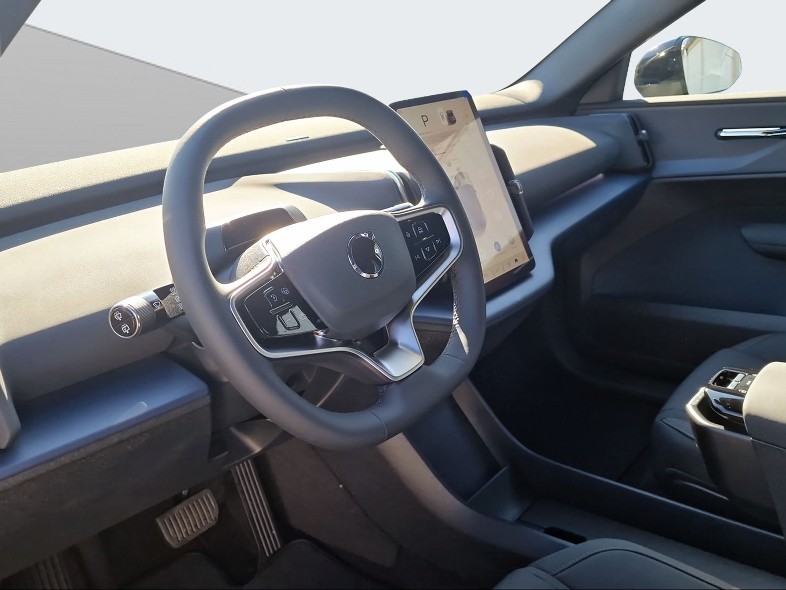VOLVO EX30 E60 Plus-image-9