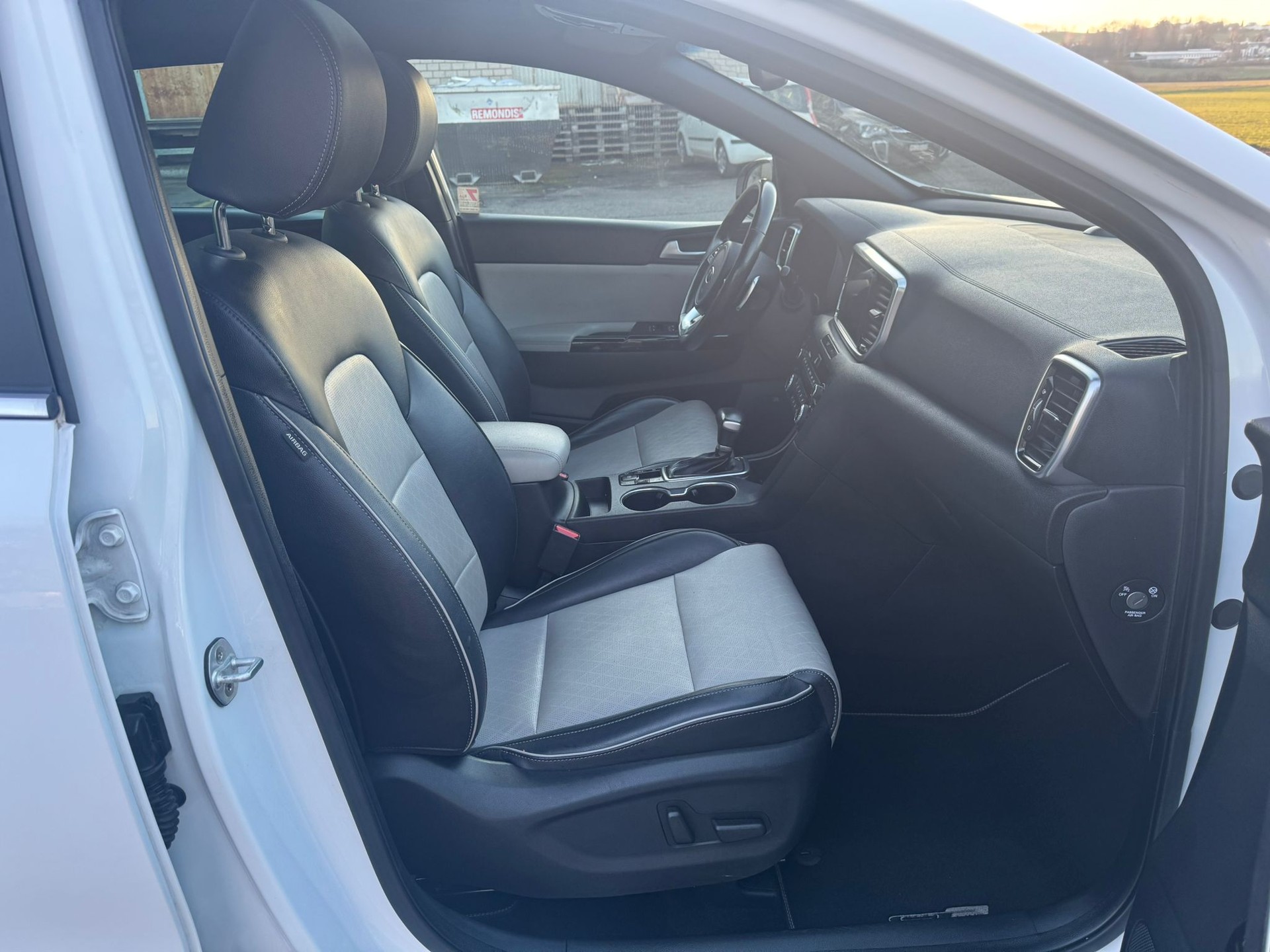 KIA Sportage 2.0CRDi GT Line Mild Hybrid Style 4WD Automat-image-11