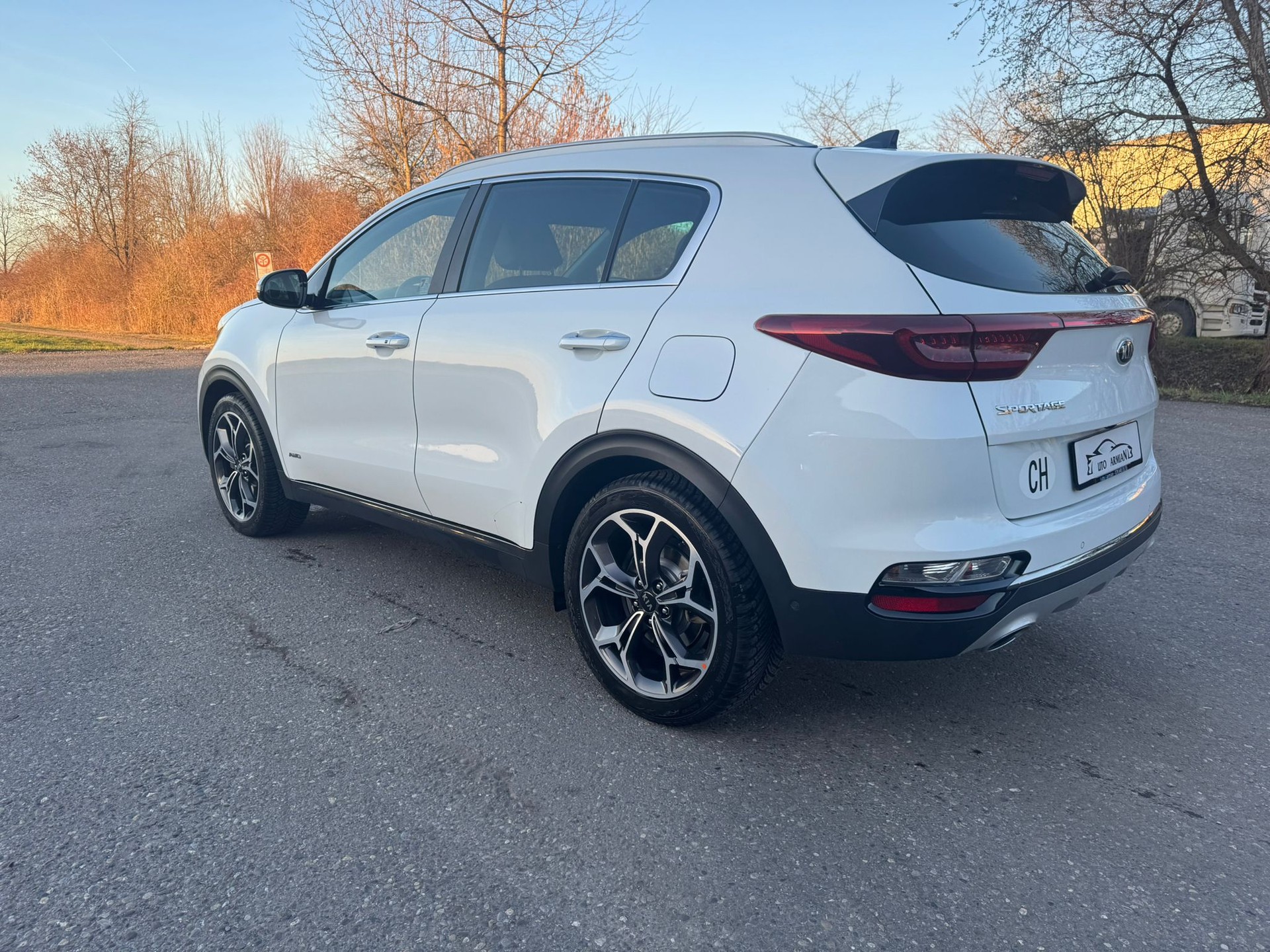 KIA Sportage 2.0CRDi GT Line Mild Hybrid Style 4WD Automat-image-4