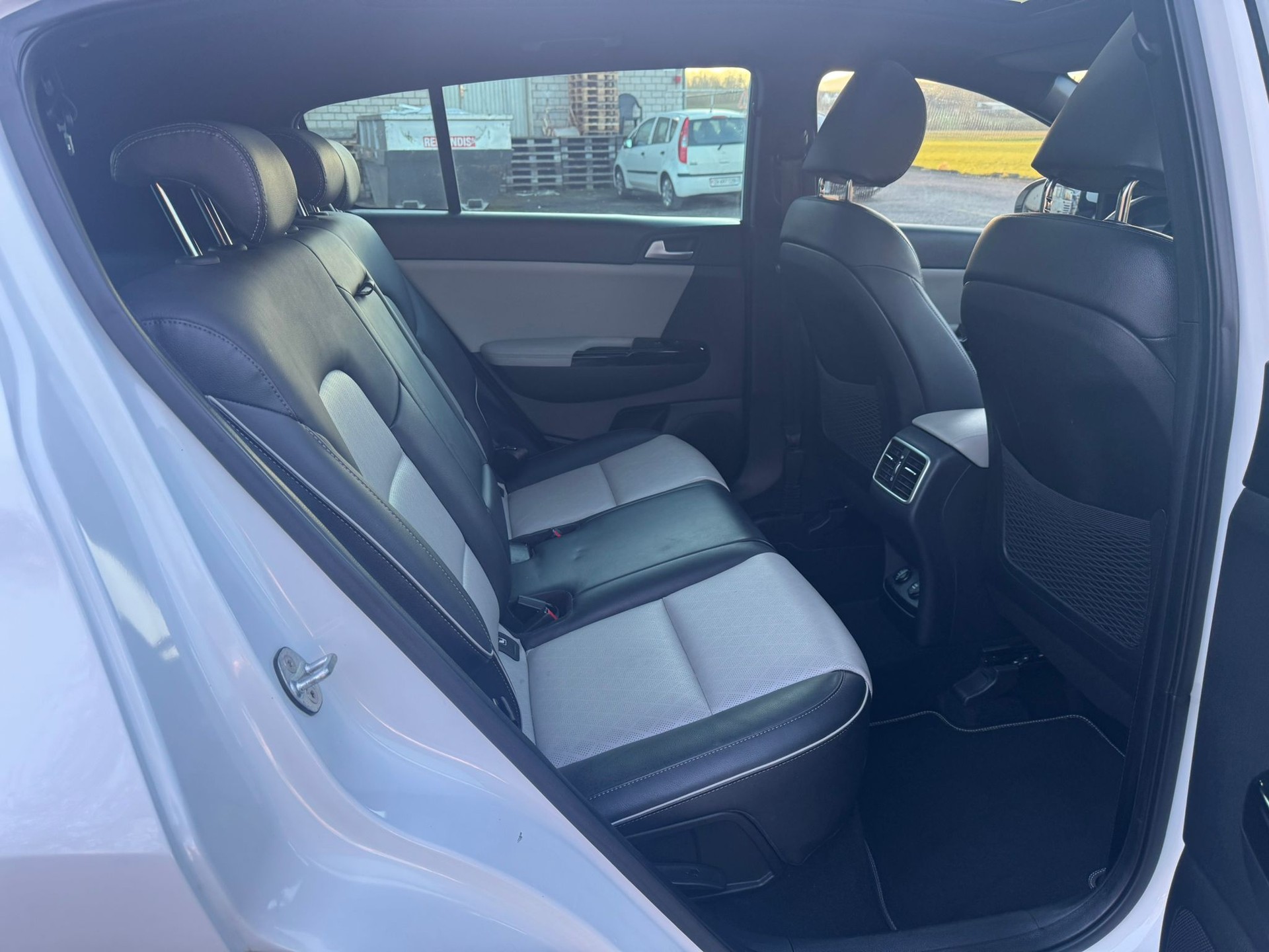 KIA Sportage 2.0CRDi GT Line Mild Hybrid Style 4WD Automat-image-13