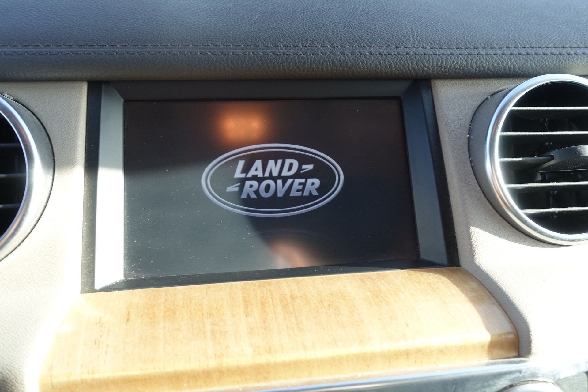 LAND ROVER DISCOVERY-image-14