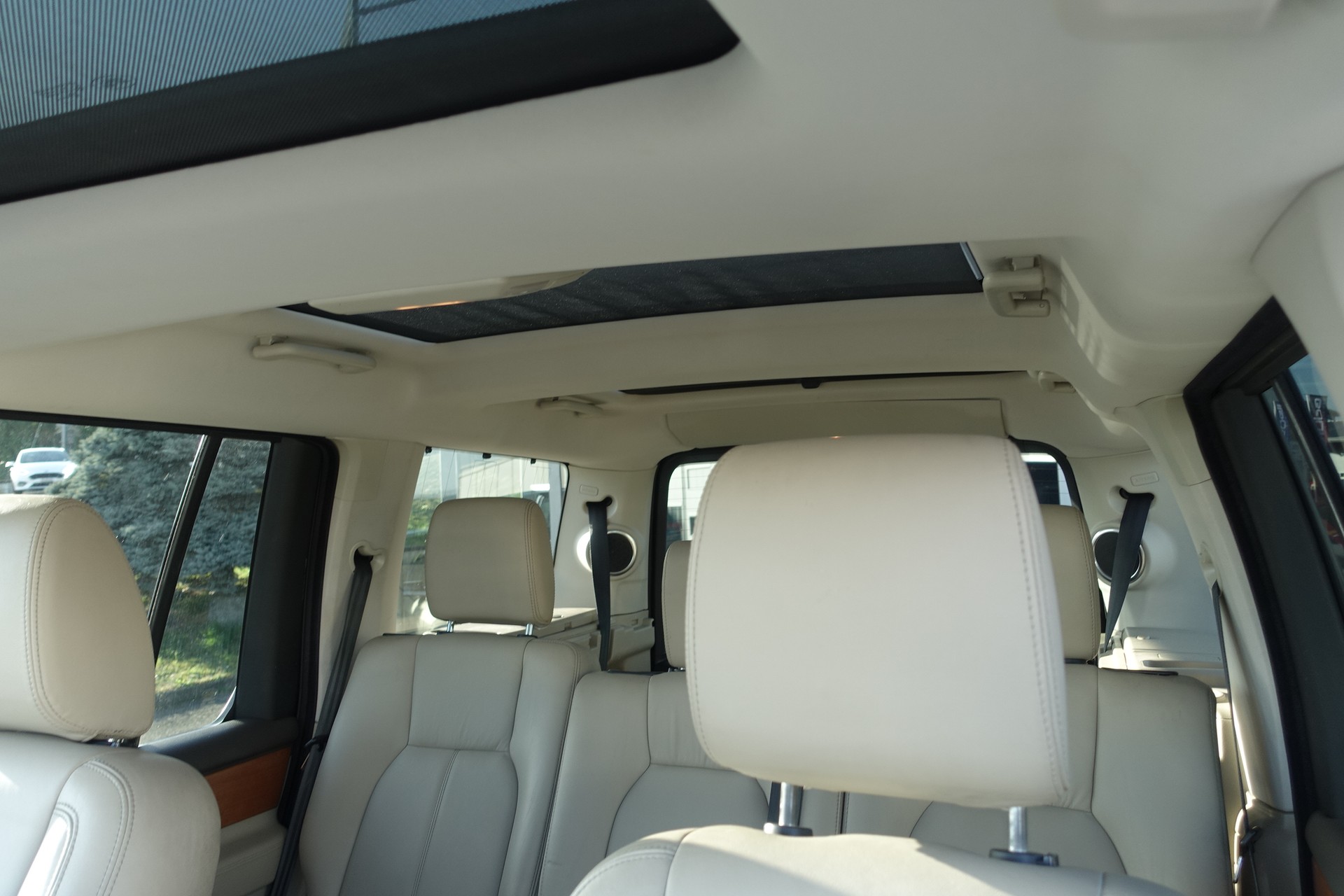 LAND ROVER DISCOVERY-image-12