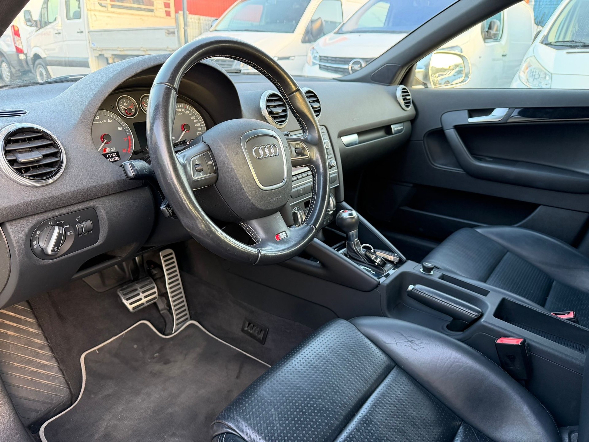 AUDI S3 Sportback 2.0 TFSI quattro S-tronic-image-7