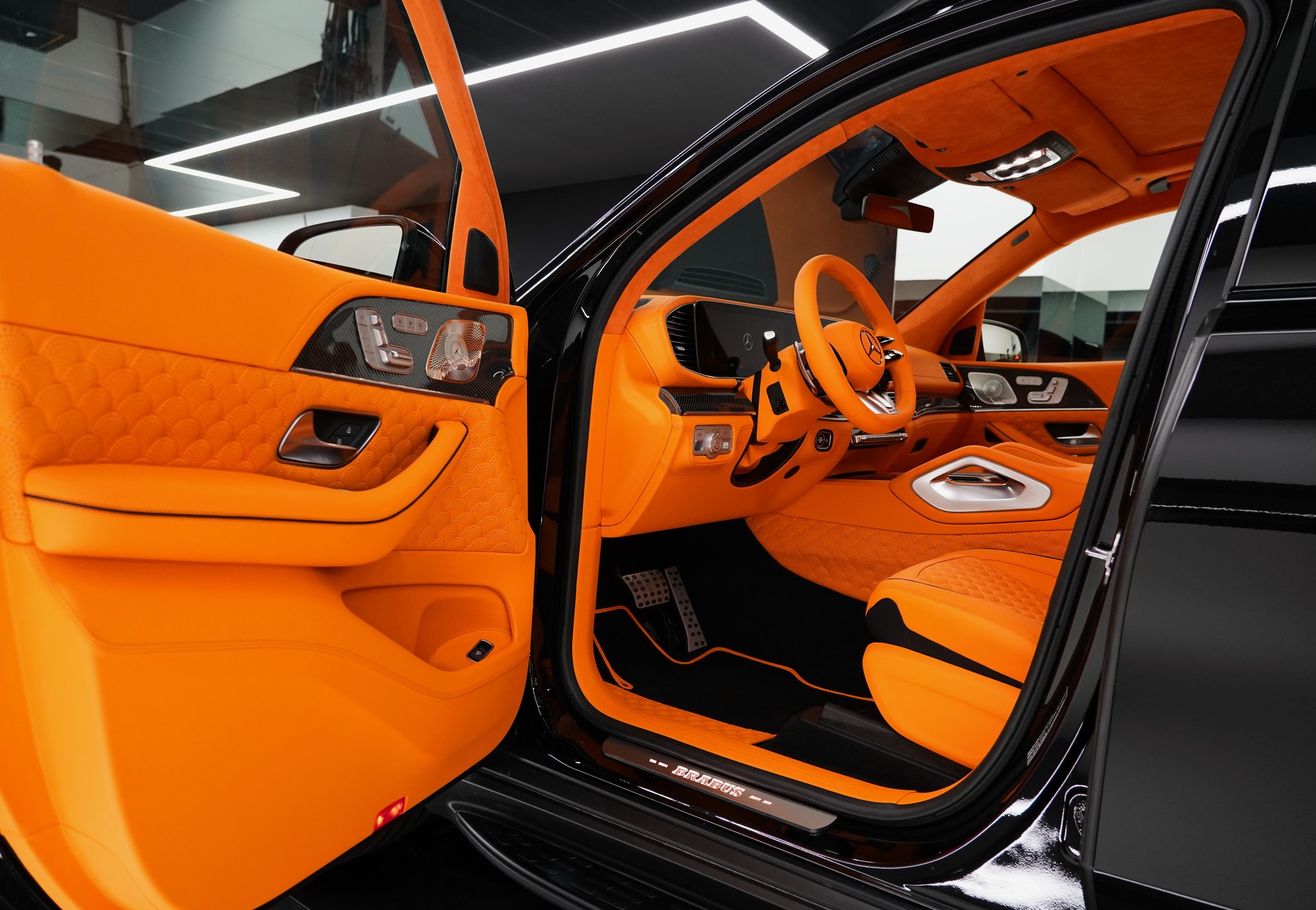 MERCEDES-BENZ GLS 63 4M+ 9G-Tronic BRABUS 700-image-6