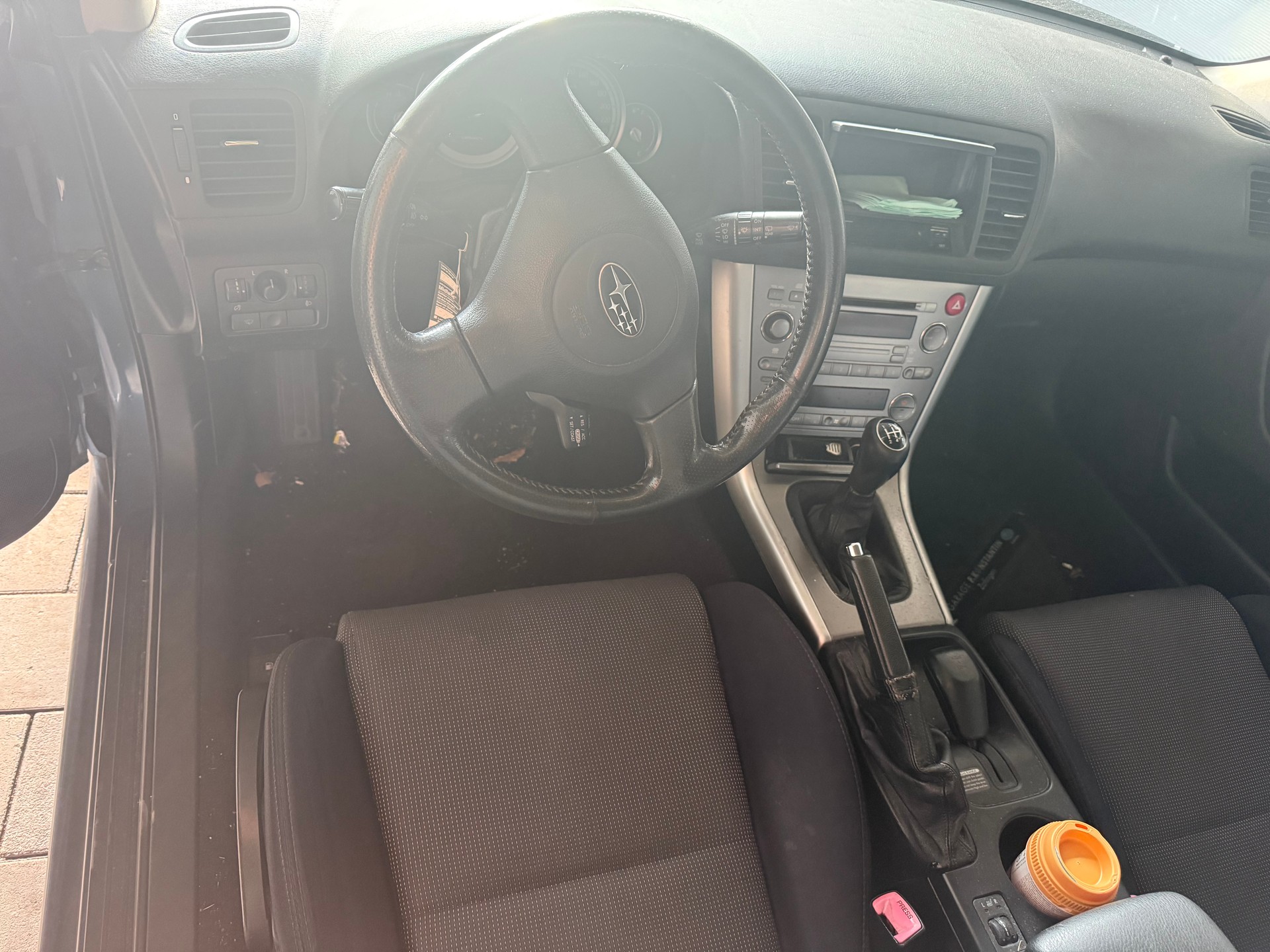 SUBARU Legacy 2.0R AWD Swiss-image-6