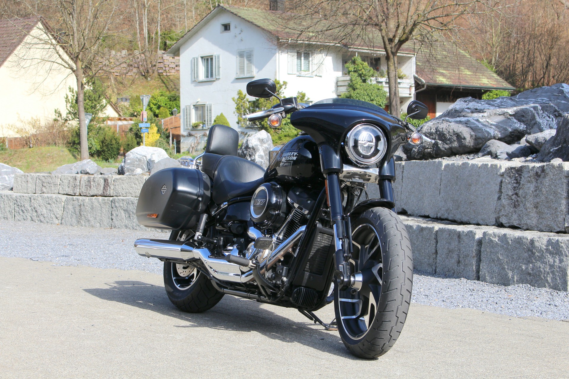 HARLEY-DAVIDSON FLSB Sport Glide 107-showroom-element-1