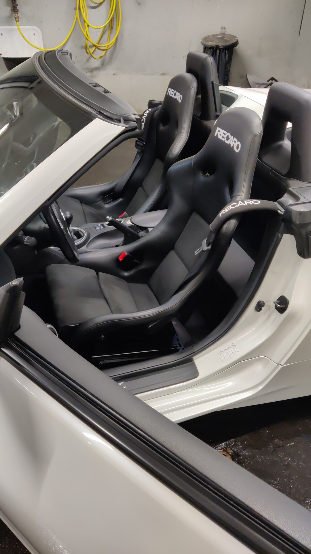 NISSAN NISSAN 370Z Roadster - Recaro/Rays/Bilstein/Invidia-image-3