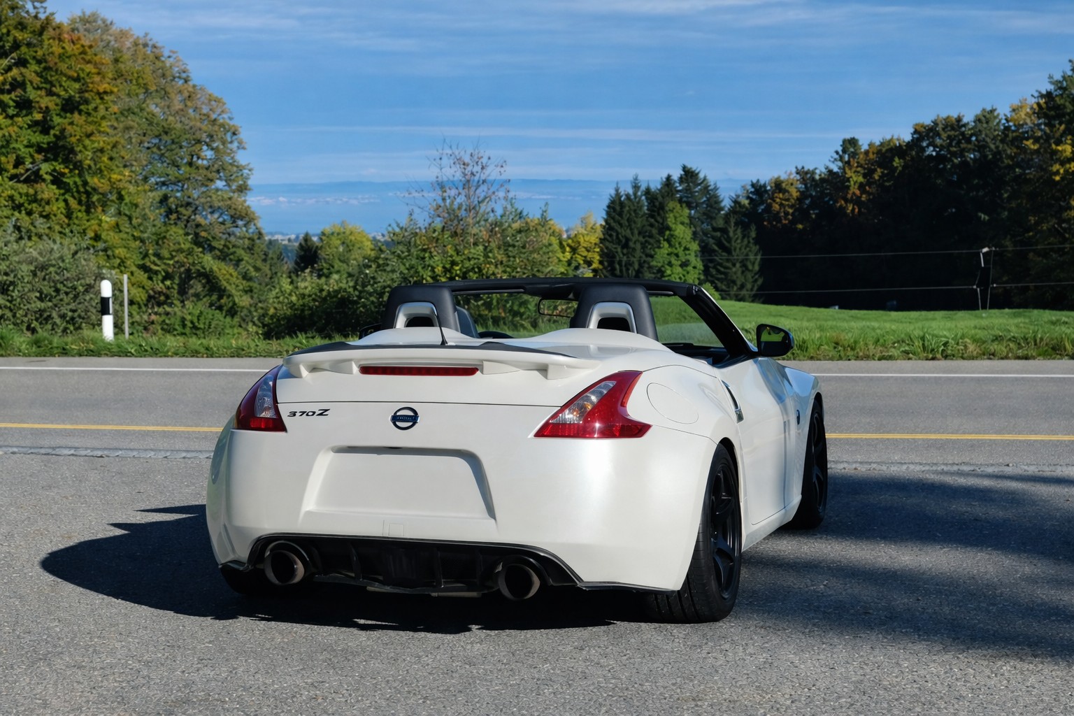 NISSAN NISSAN 370Z Roadster - Recaro/Rays/Bilstein/Invidia-image-1