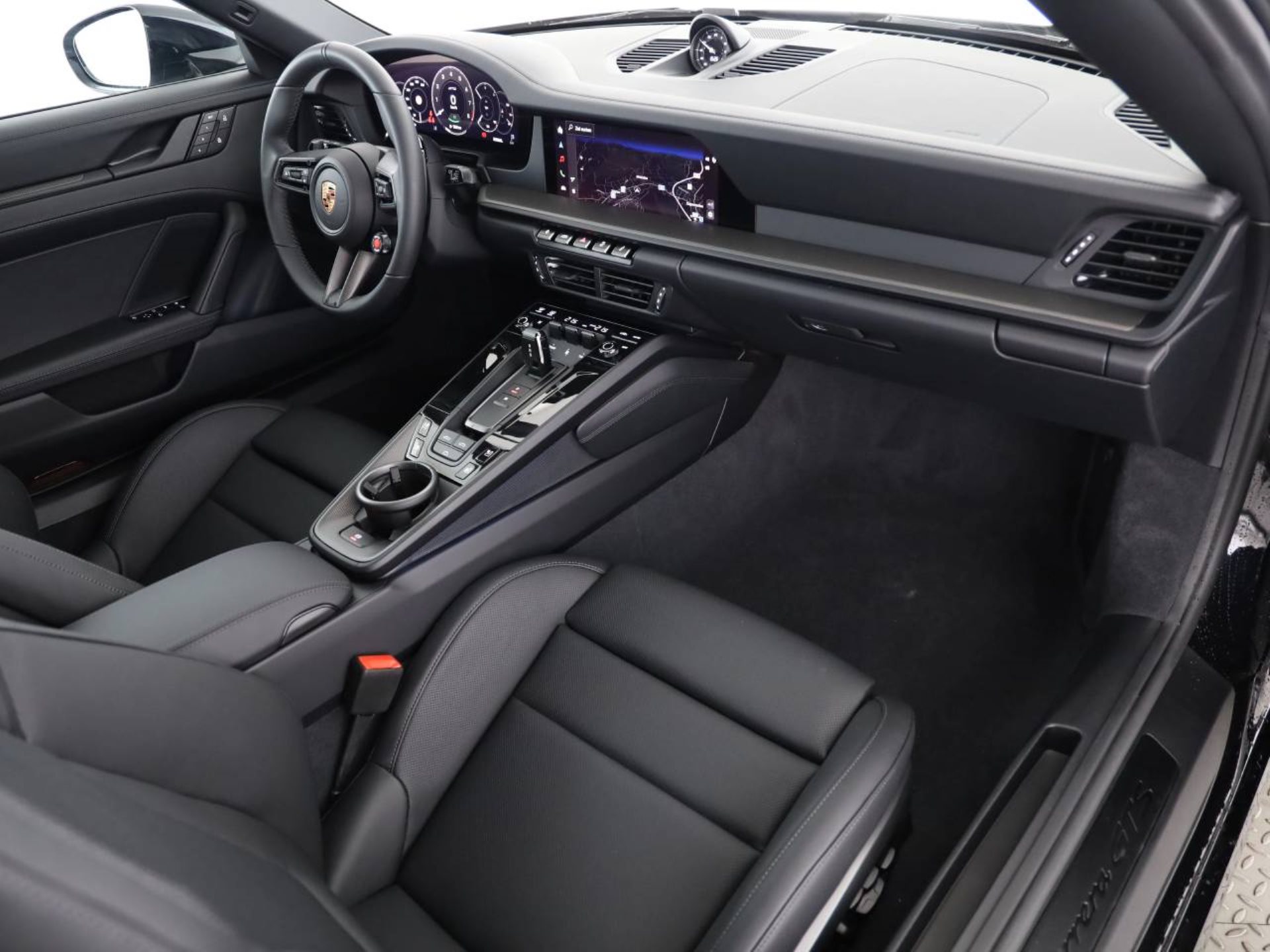 PORSCHE 911 Carrera GTS Cabriolet-image-15