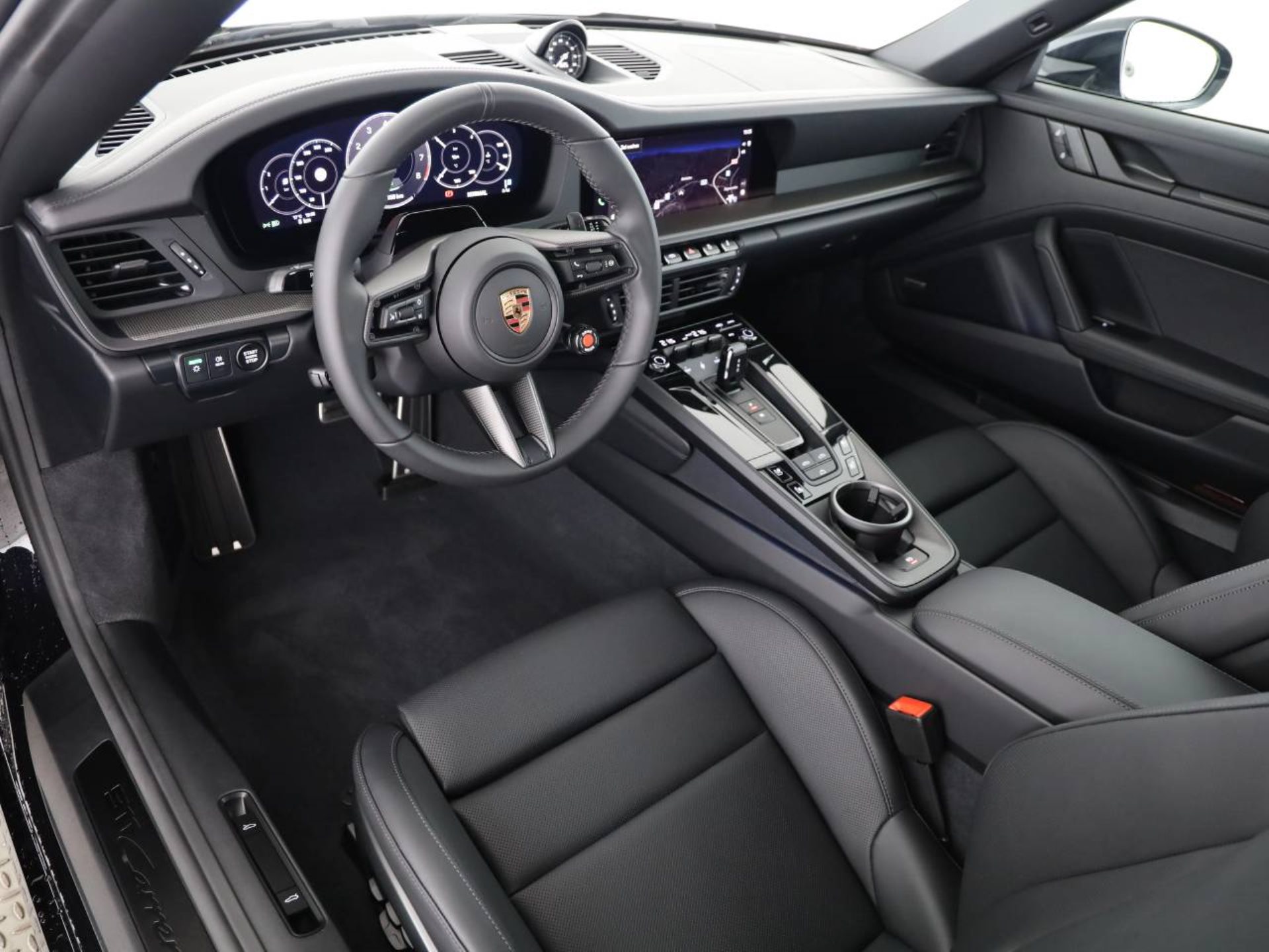 PORSCHE 911 Carrera GTS Cabriolet-image-3