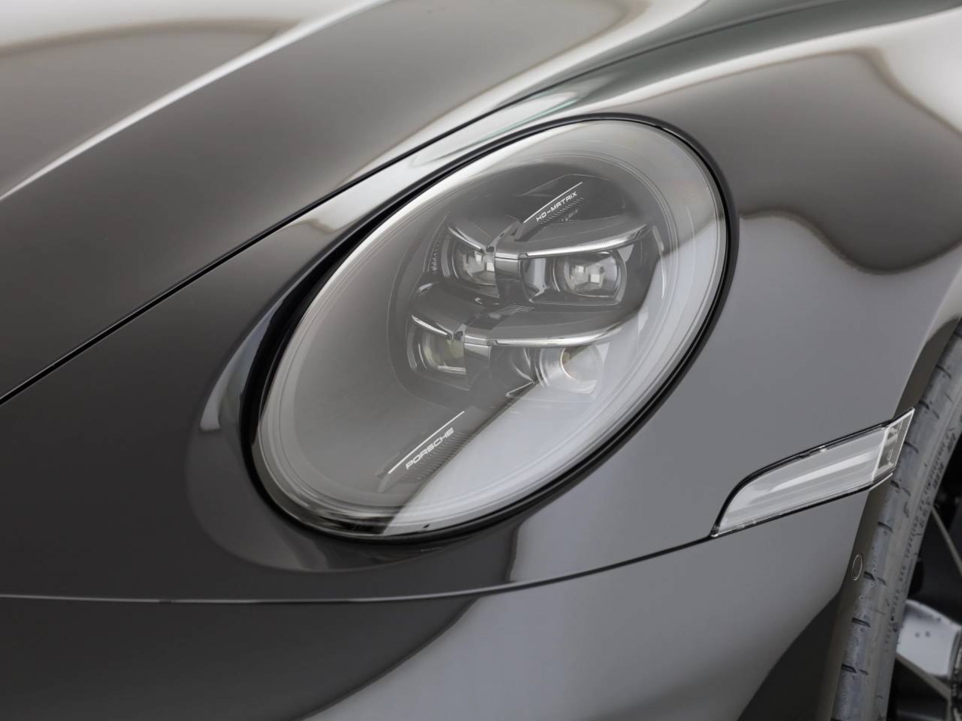 PORSCHE 911 Carrera GTS Cabriolet-image-8