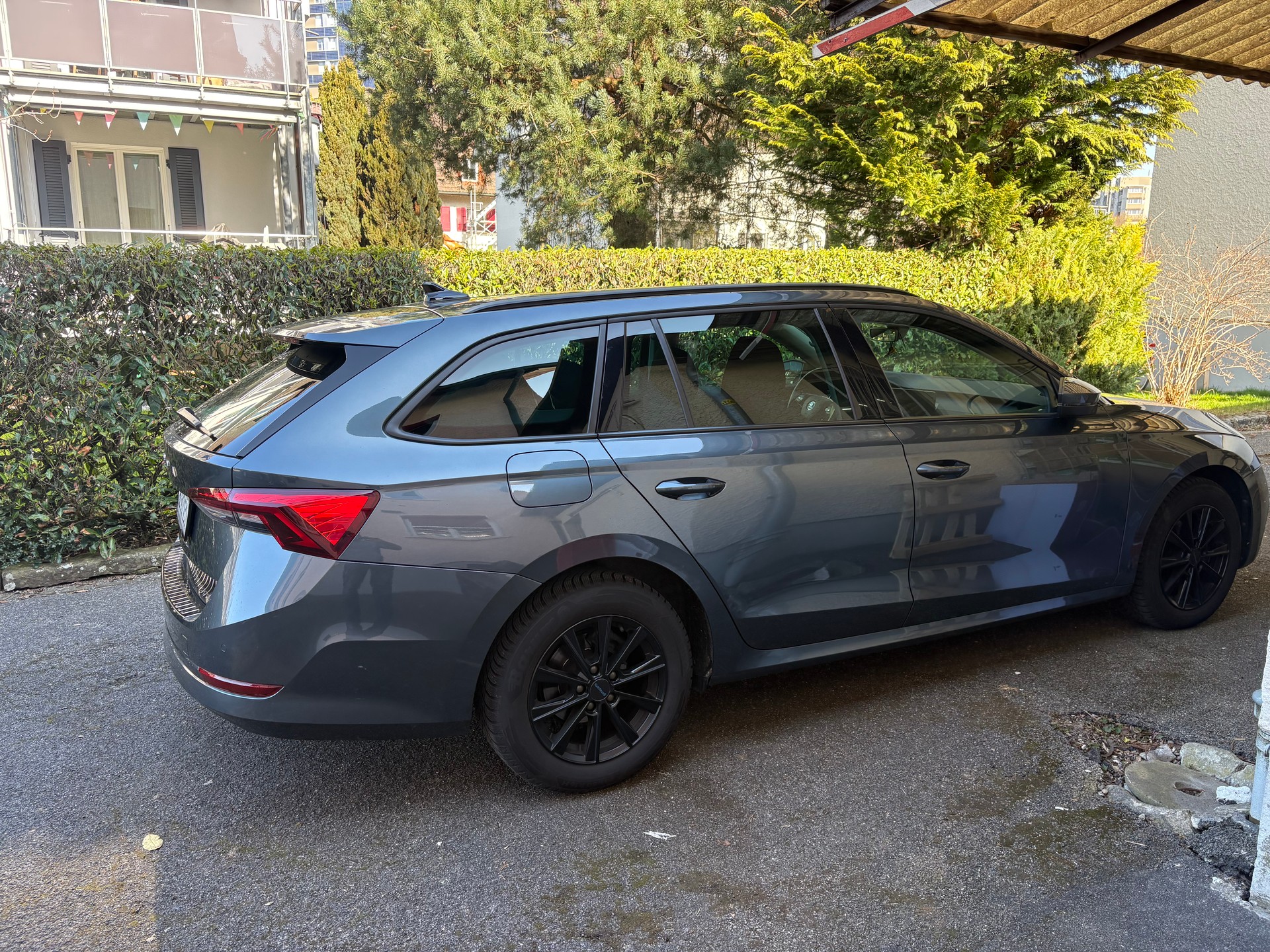 SKODA Octavia Combi 2.0 TDI DSG Ambition-image-7