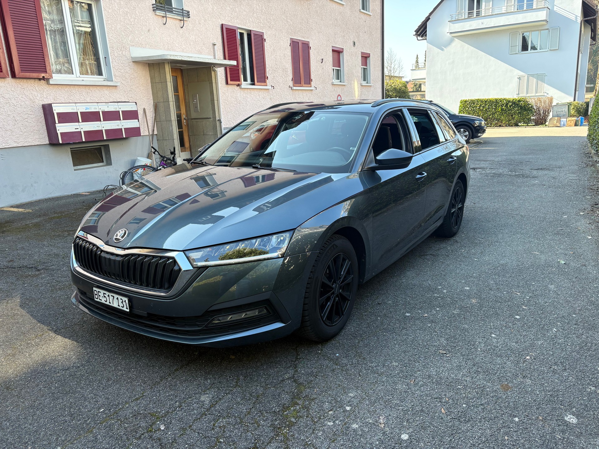 SKODA Octavia Combi 2.0 TDI DSG Ambition-image-6