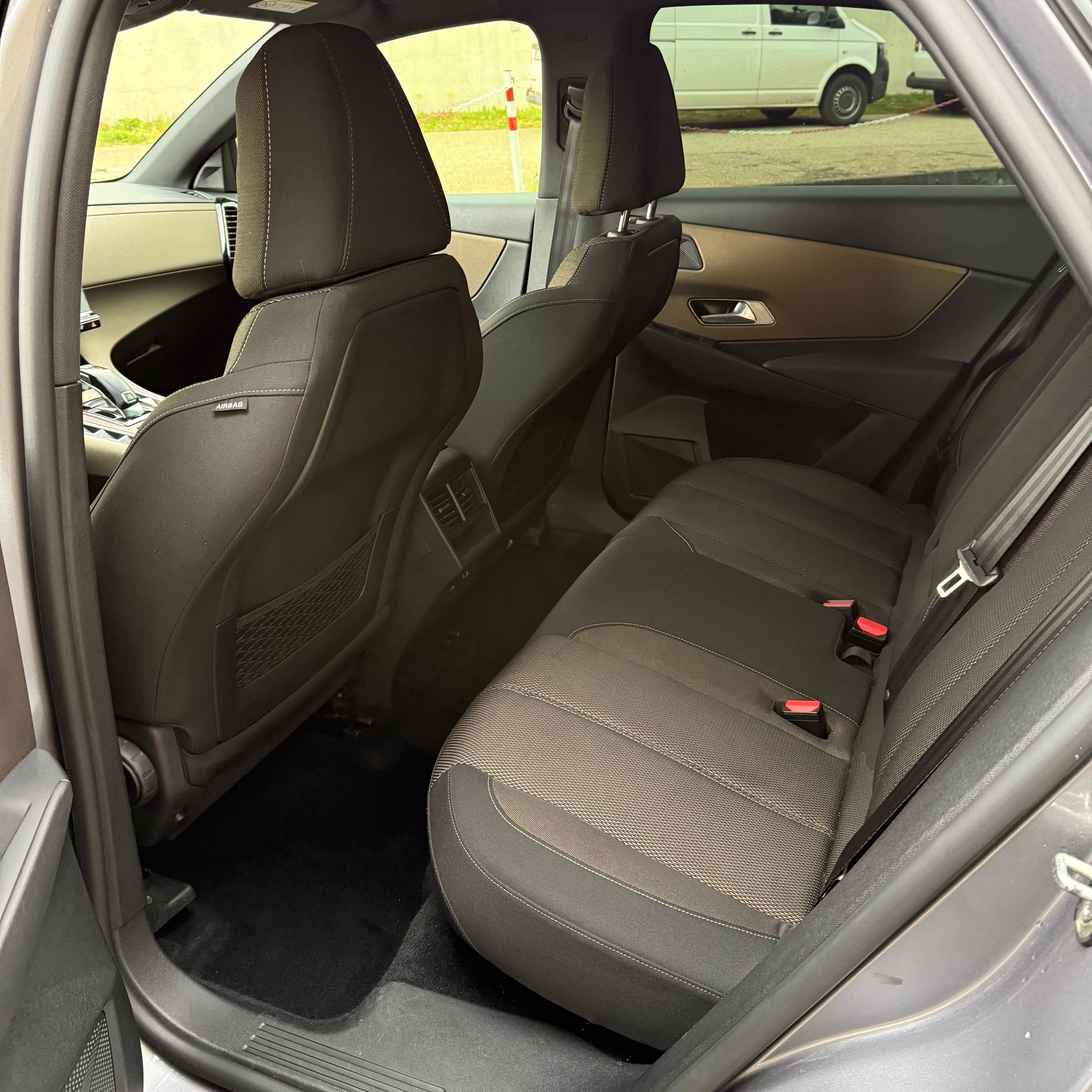 DS AUTOMOBILES DS 7 Crossback 1.6 PureTech Bastille+ EAT8 Swiss-image-15