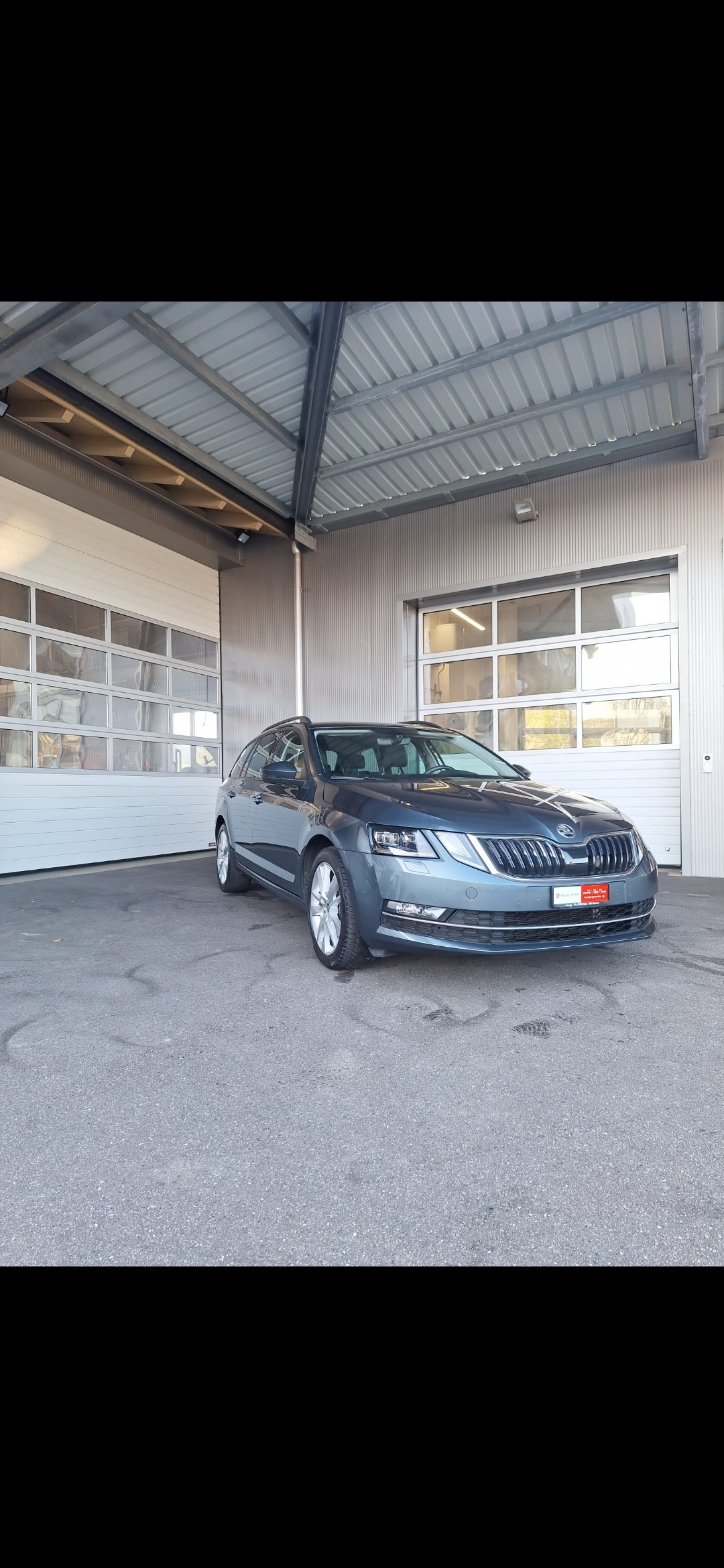 SKODA Octavia Combi 2.0 TDI Style DSG-image-2