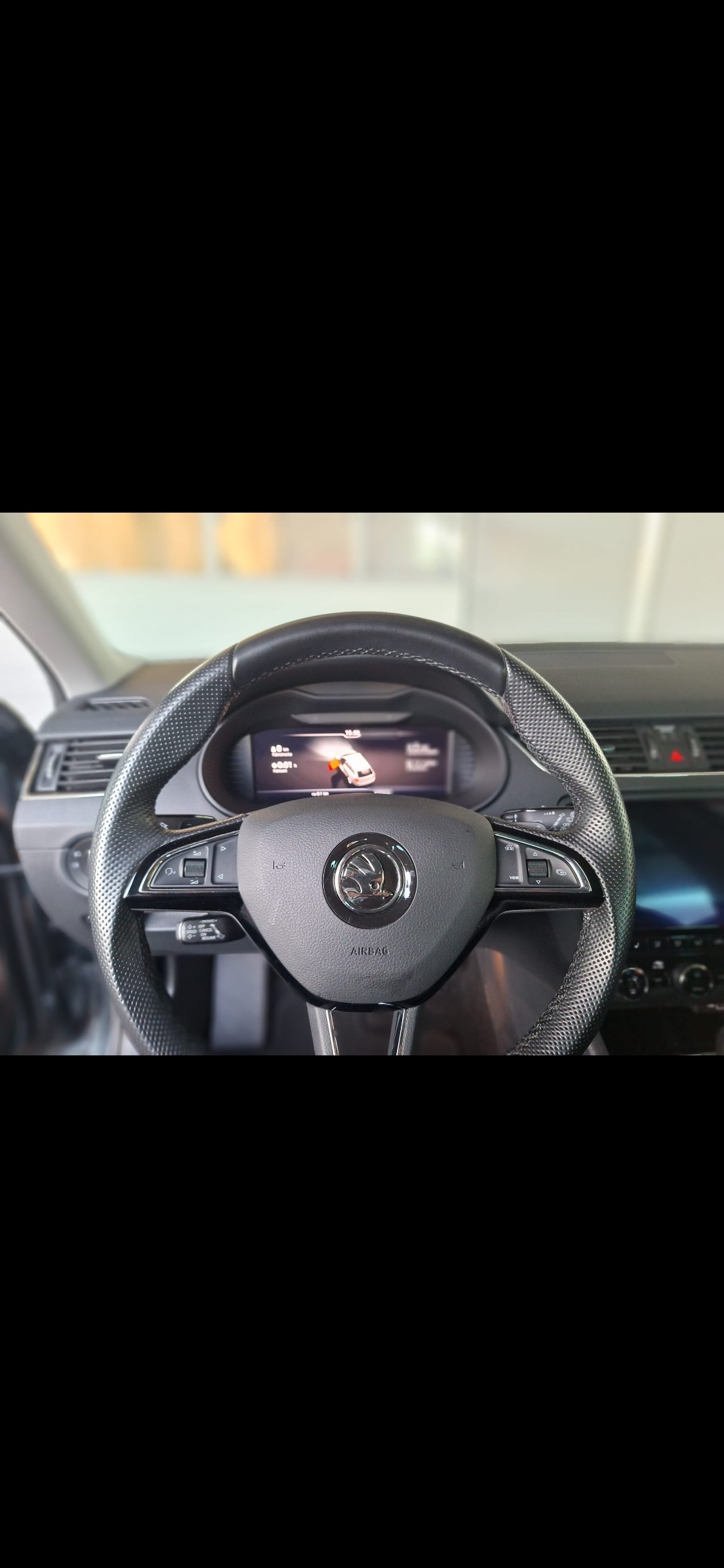 SKODA Octavia Combi 2.0 TDI Style DSG-image-13