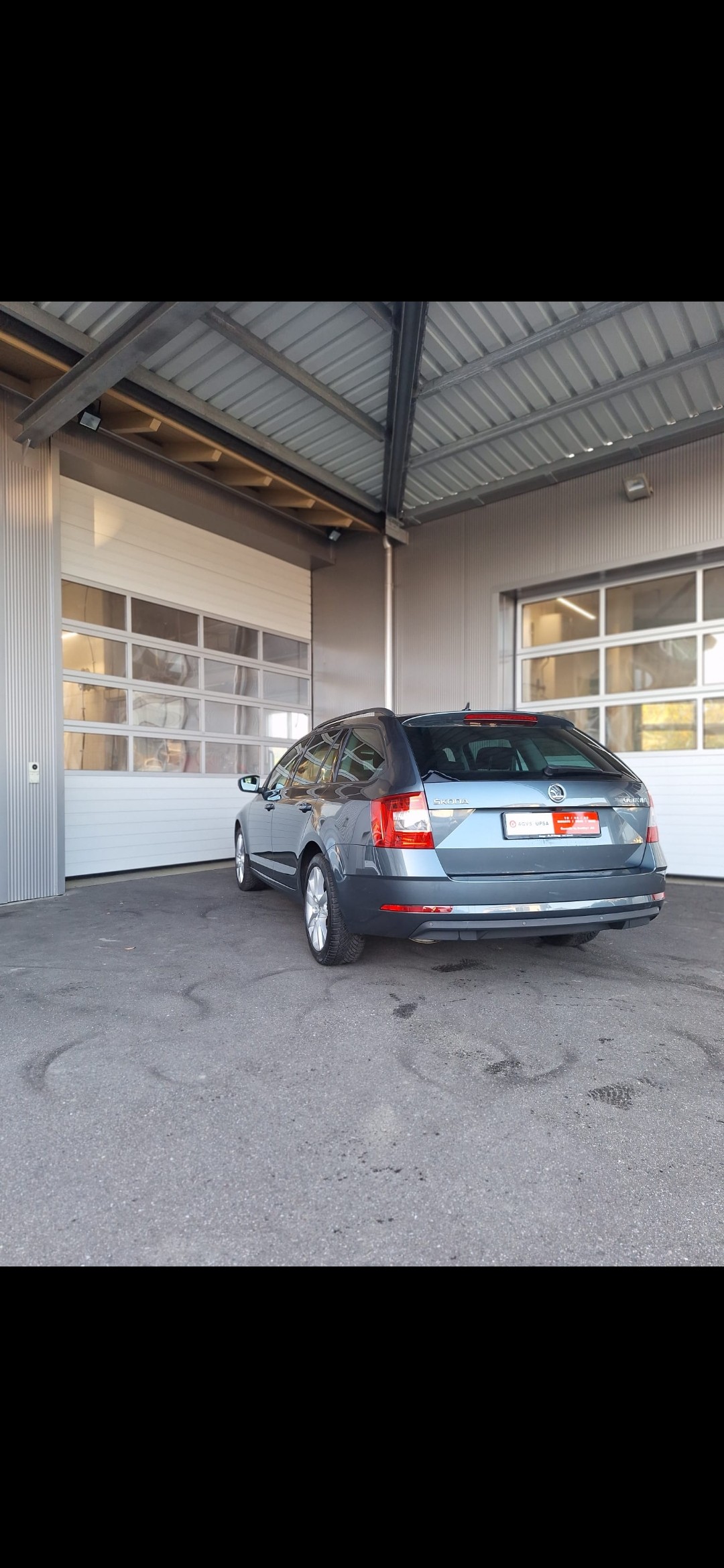 SKODA Octavia Combi 2.0 TDI Style DSG-image-5