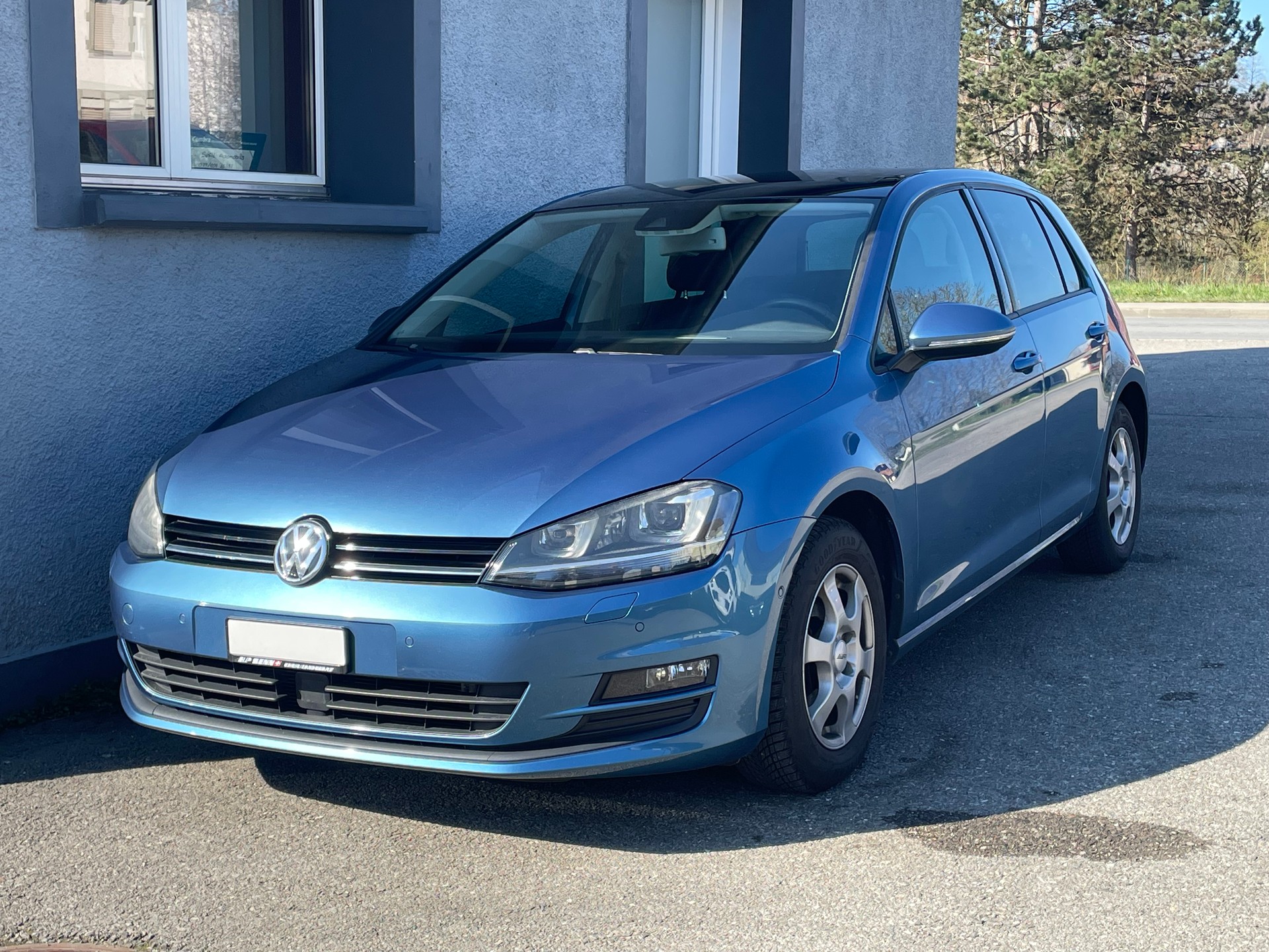 VW Golf 1.6 TDI Comfortline 4Motion-image-1