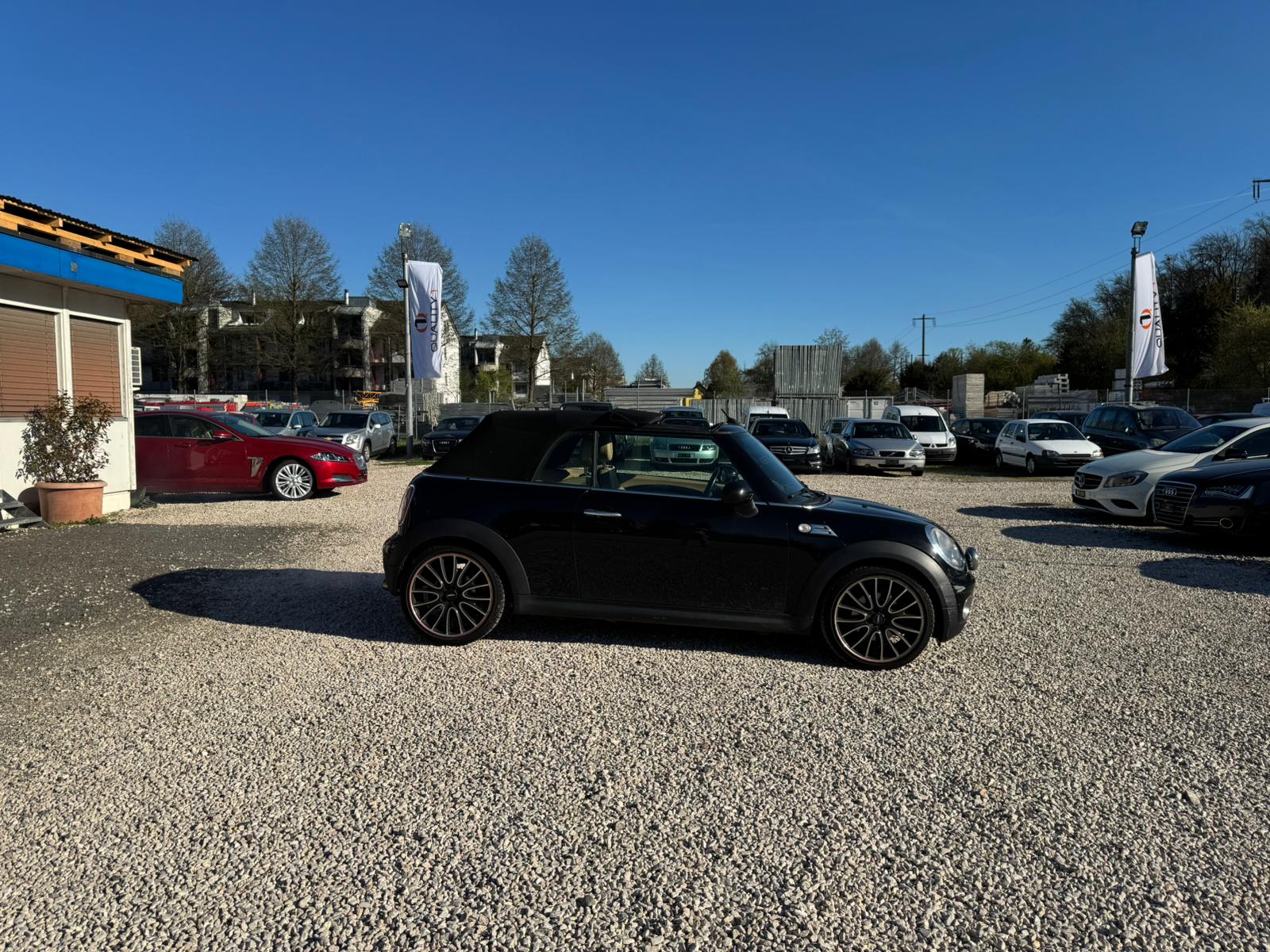 MINI Cooper Cabriolet-image-3
