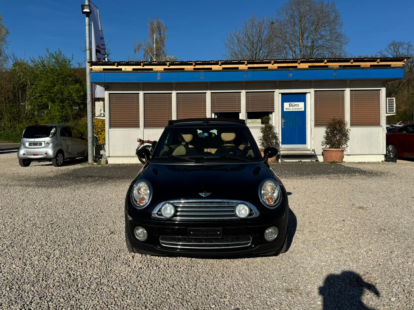 MINI Cooper Cabriolet-image-0