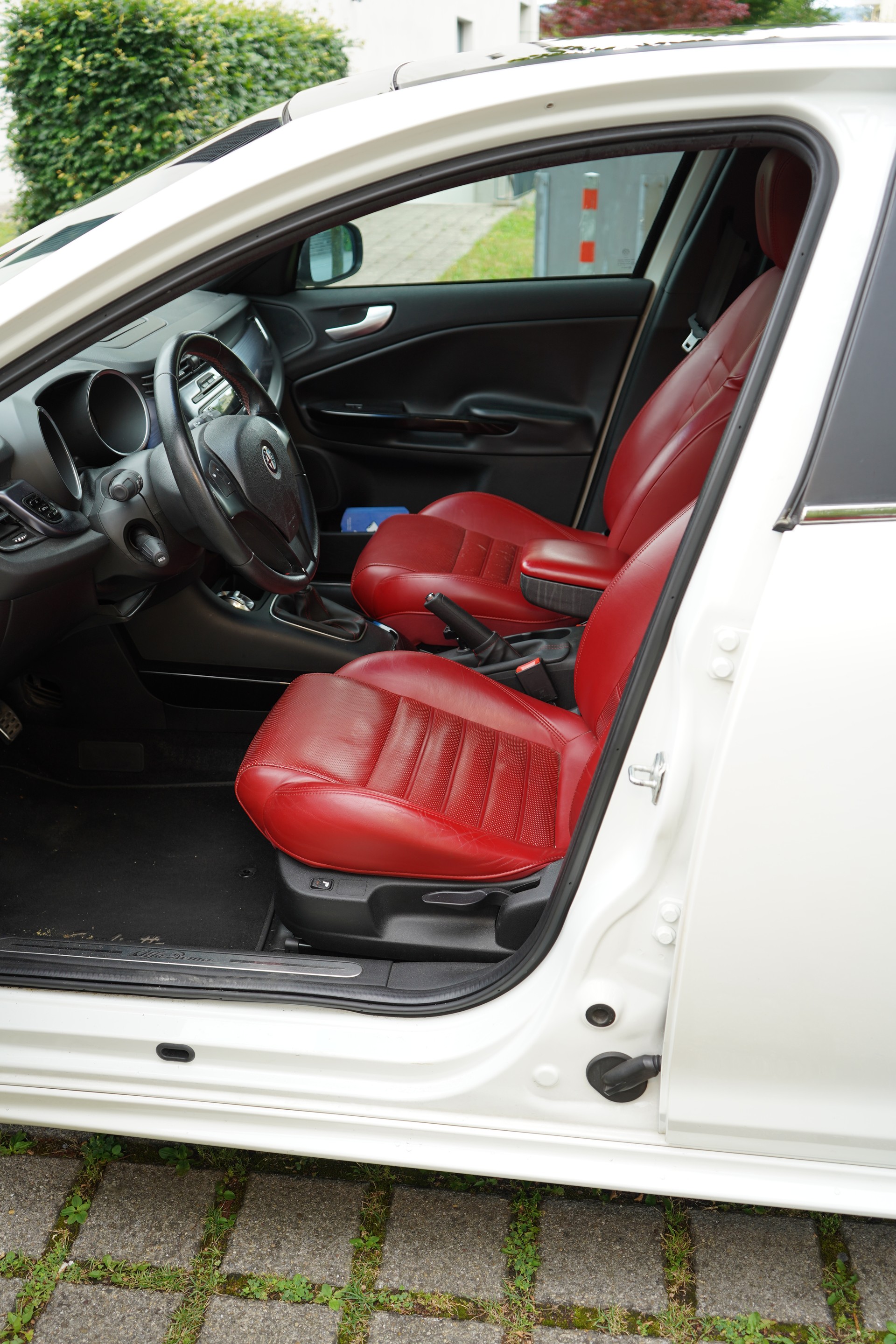 ALFA ROMEO Giulietta 1750 TBi Quadrifoglio Verde-image-12