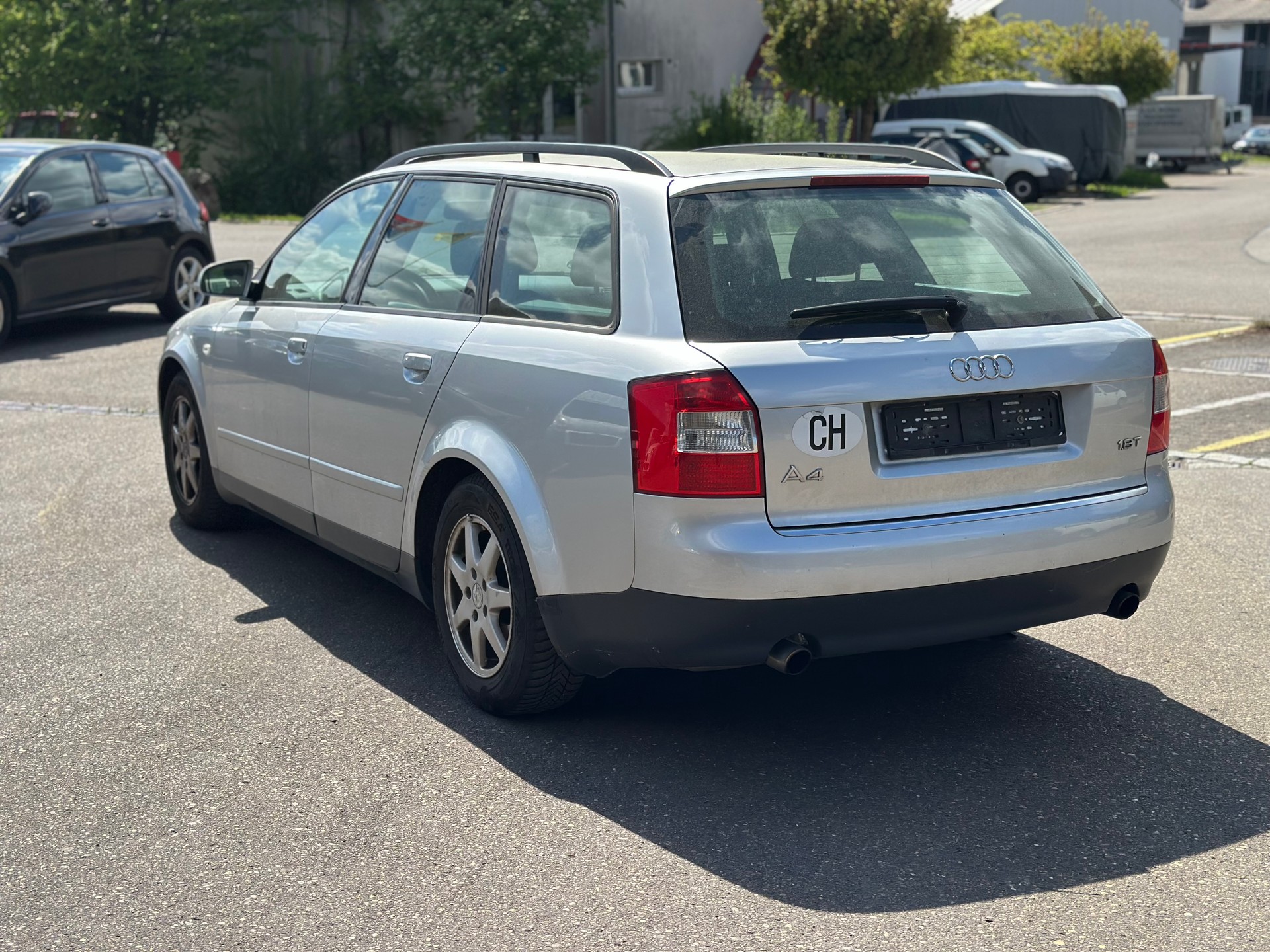 AUDI A4 Avant 1.8 T-image-7