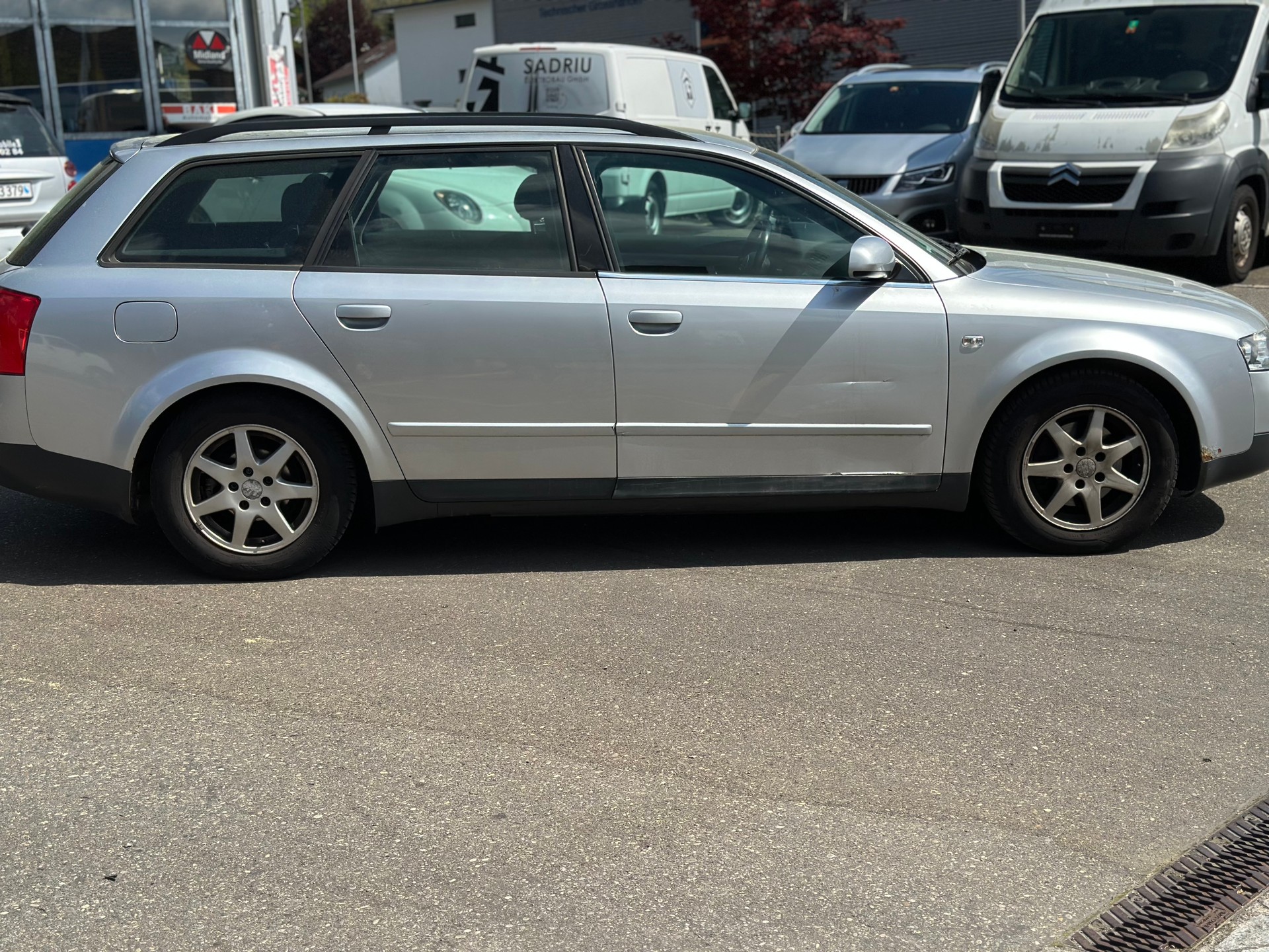 AUDI A4 Avant 1.8 T-image-3