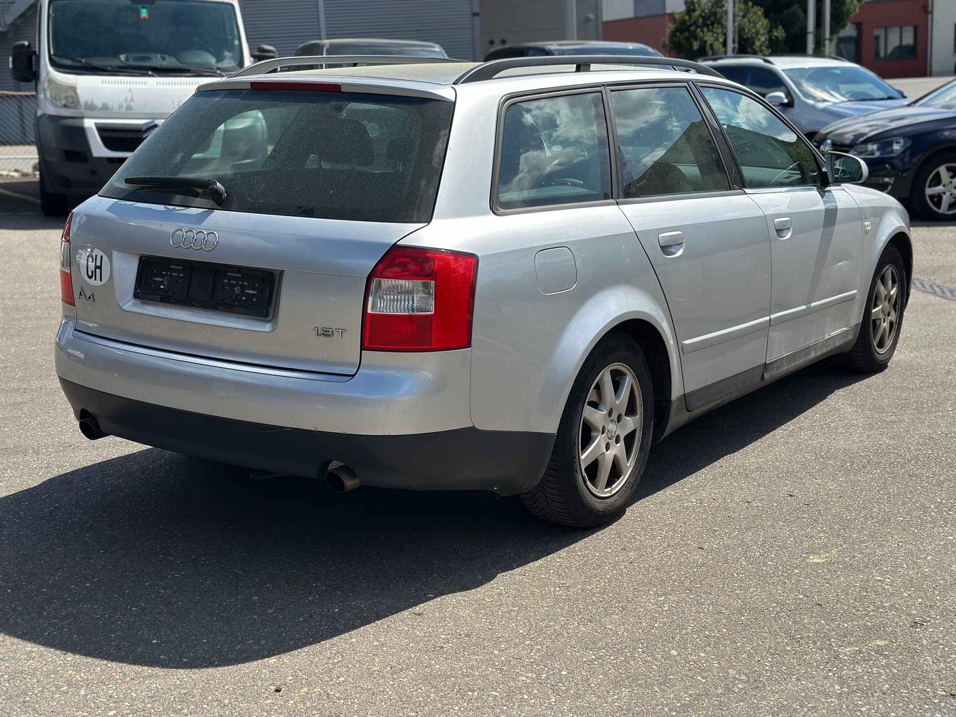 AUDI A4 Avant 1.8 T-image-5