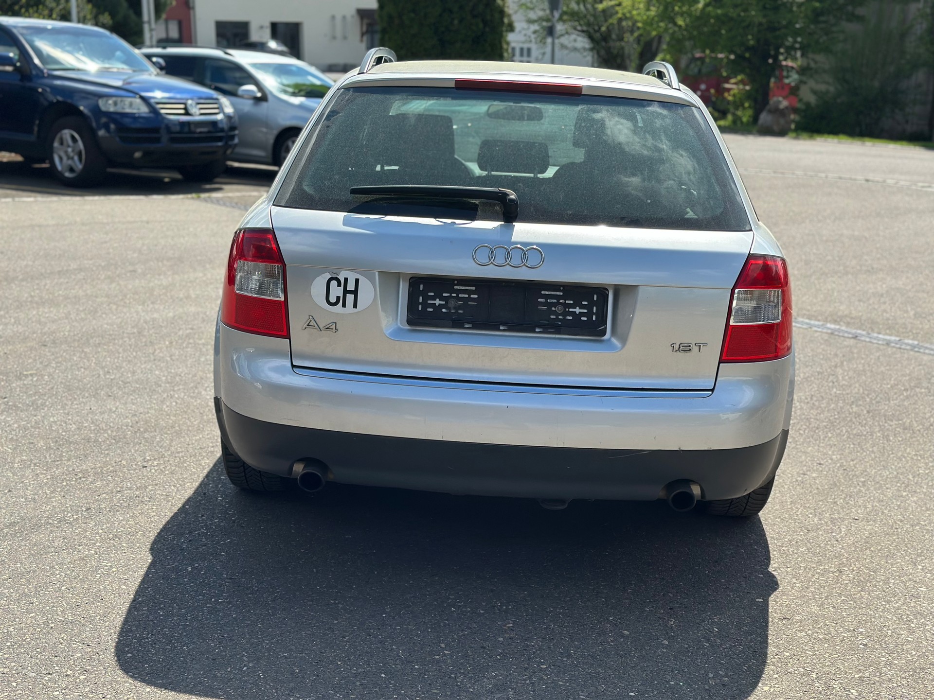 AUDI A4 Avant 1.8 T-image-6