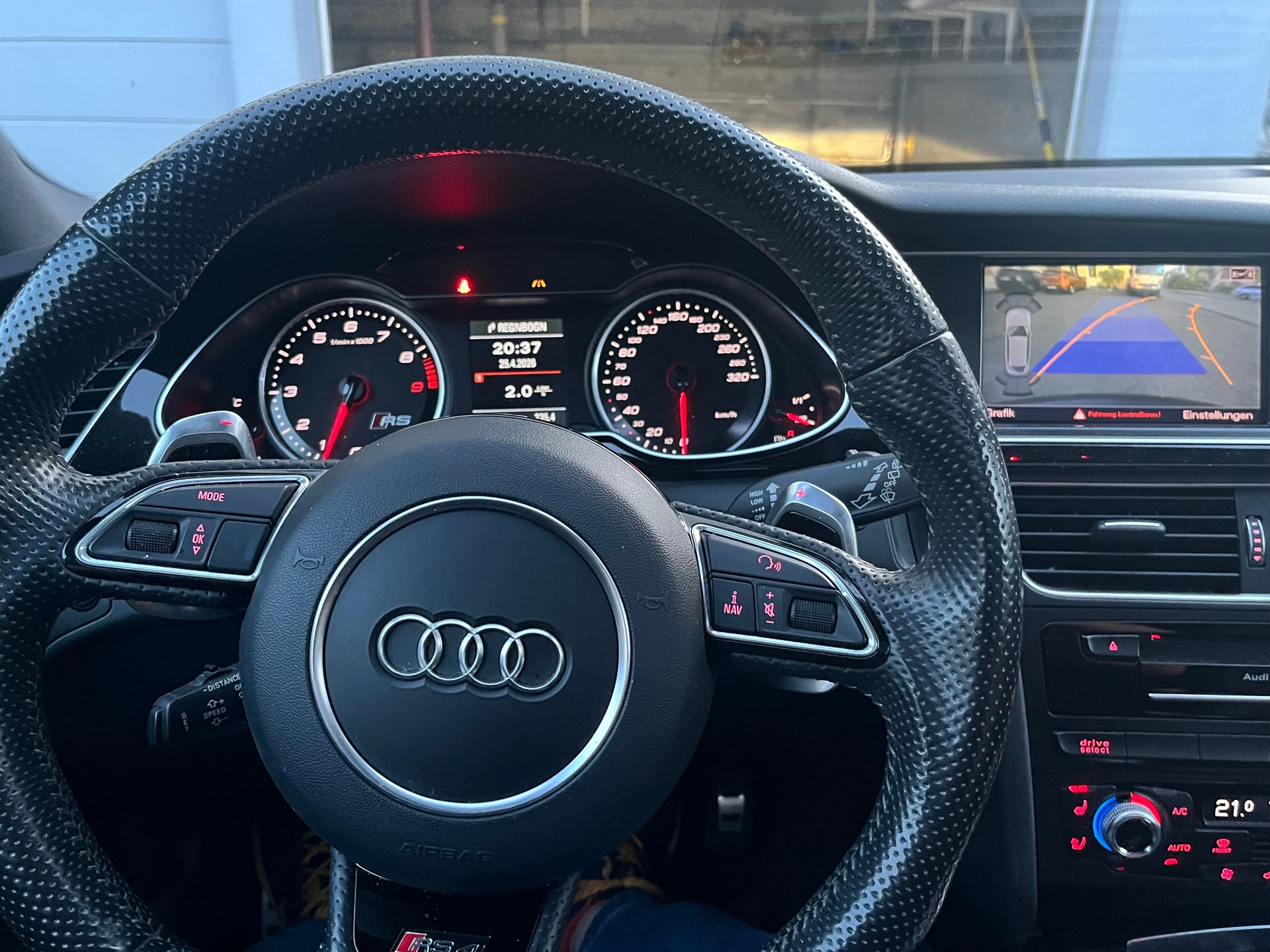 AUDI RS4 Avant 4.2 FSI V8 quattro S-tronic-image-1