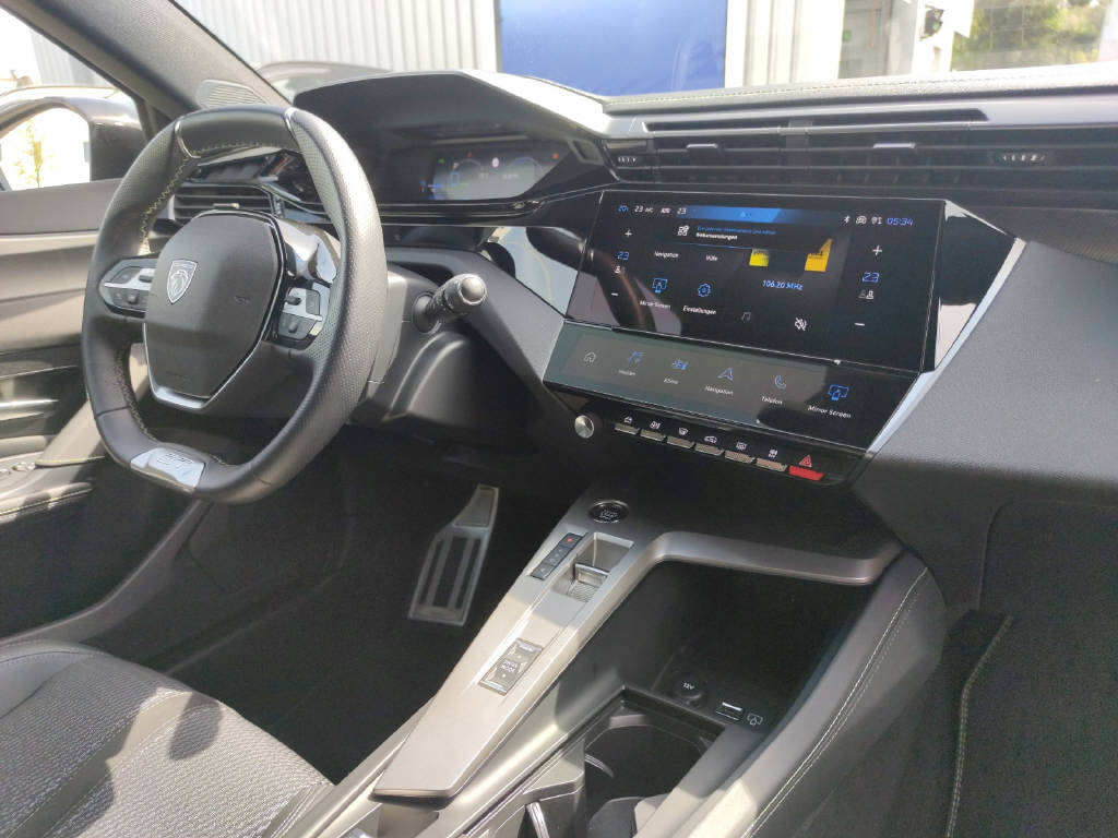 PEUGEOT 308 SW 1.6 PHEV 180 GT-image-10