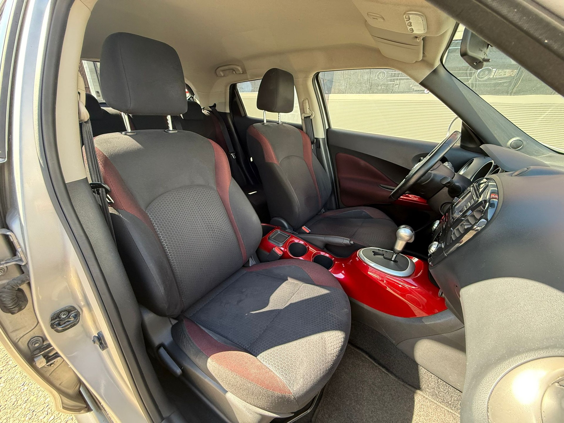 NISSAN Juke 1.6 DIG-T tekna 4x4 Xtronic M-CVT-image-10
