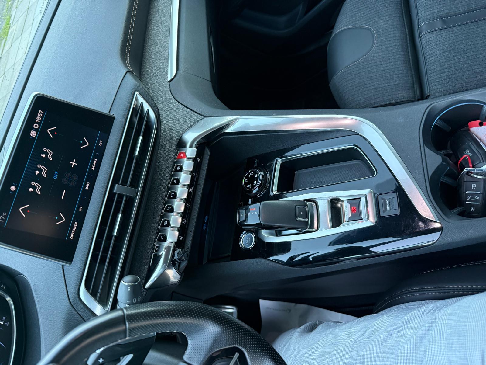 PEUGEOT 3008 1.6 THP GT Line EAT-image-9