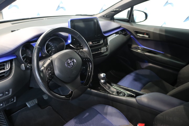 TOYOTA C-HR 1.2 Turbo Style 4WD Multidrive S-image-4
