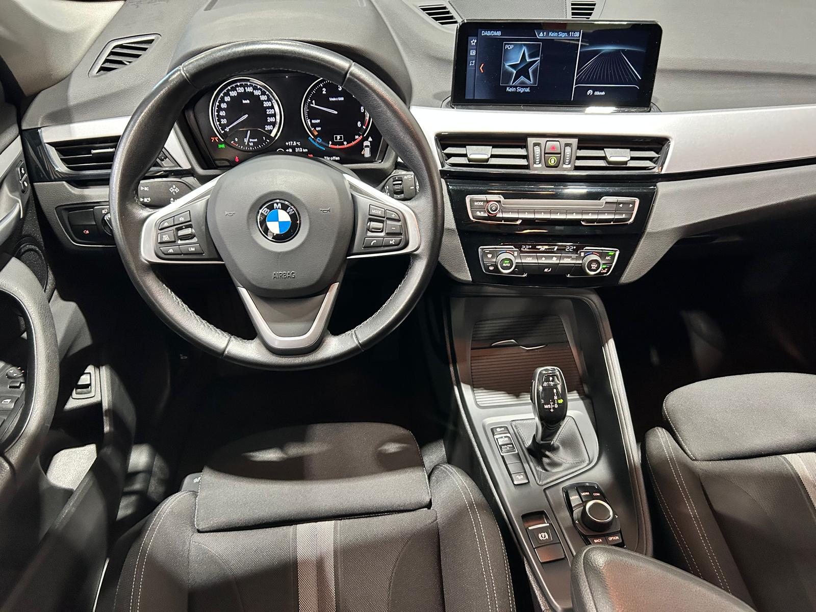 BMW X1 20d xDrive CH FAHRZEUG AUS 1. HAND-image-14