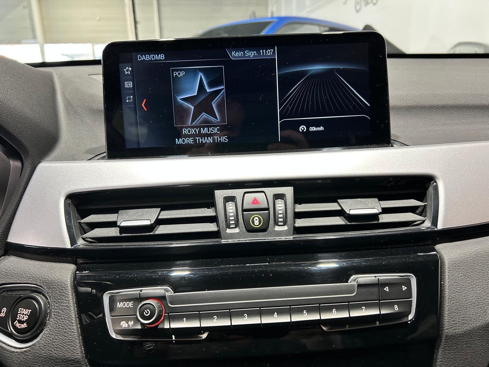 BMW X1 20d xDrive CH FAHRZEUG AUS 1. HAND-image-16