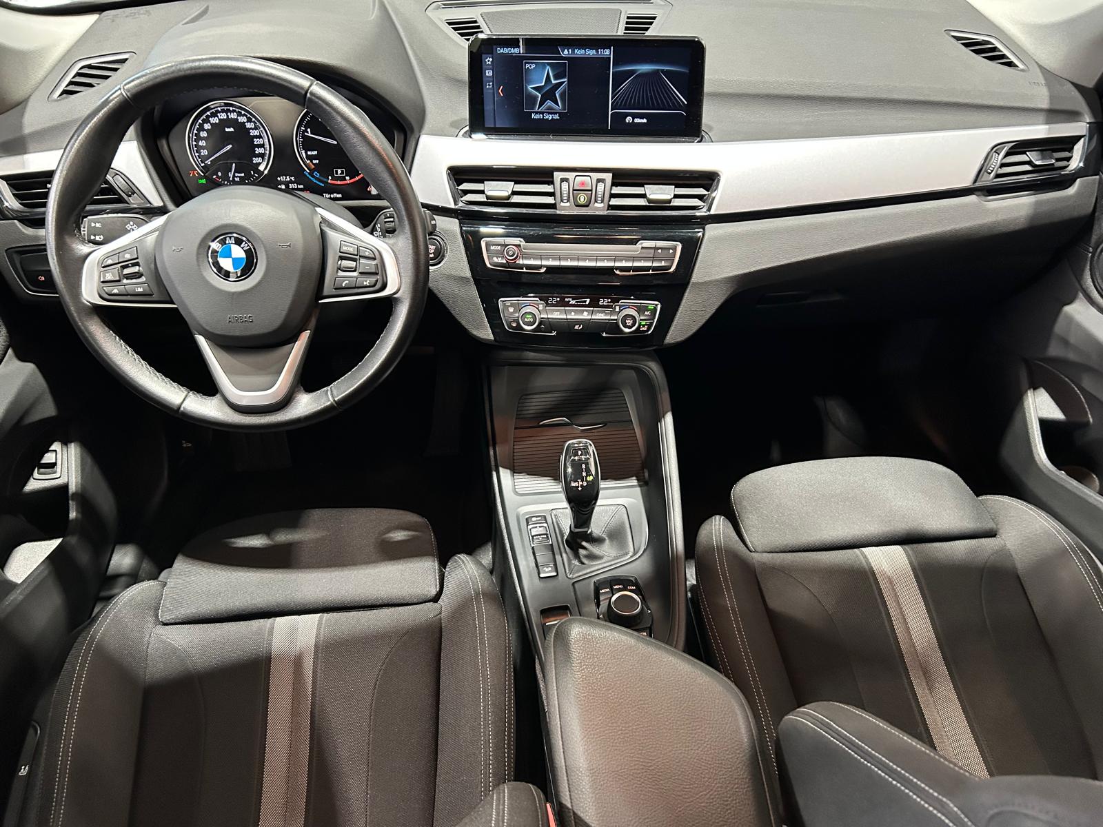 BMW X1 20d xDrive CH FAHRZEUG AUS 1. HAND-image-15