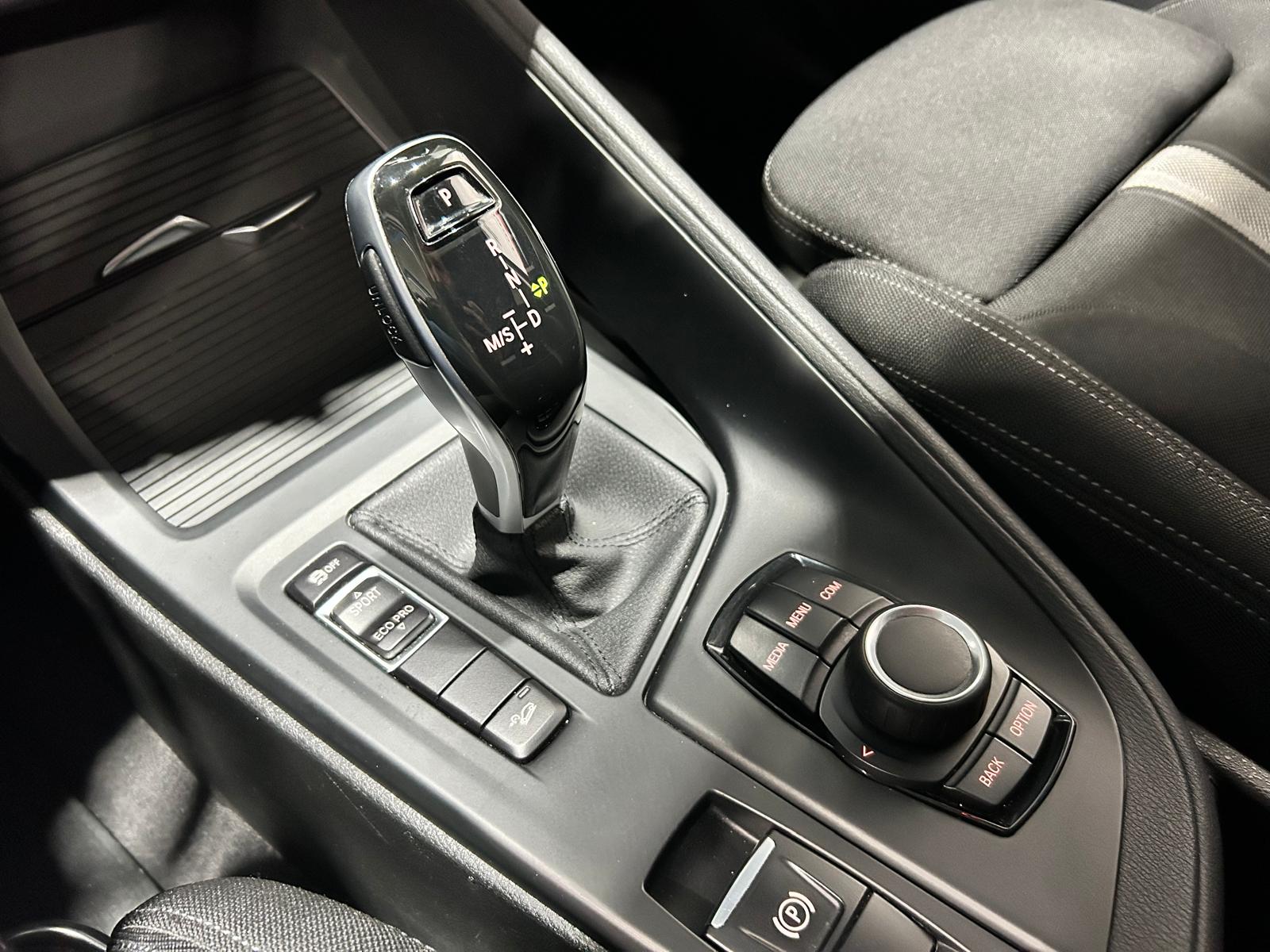 BMW X1 20d xDrive CH FAHRZEUG AUS 1. HAND-image-17