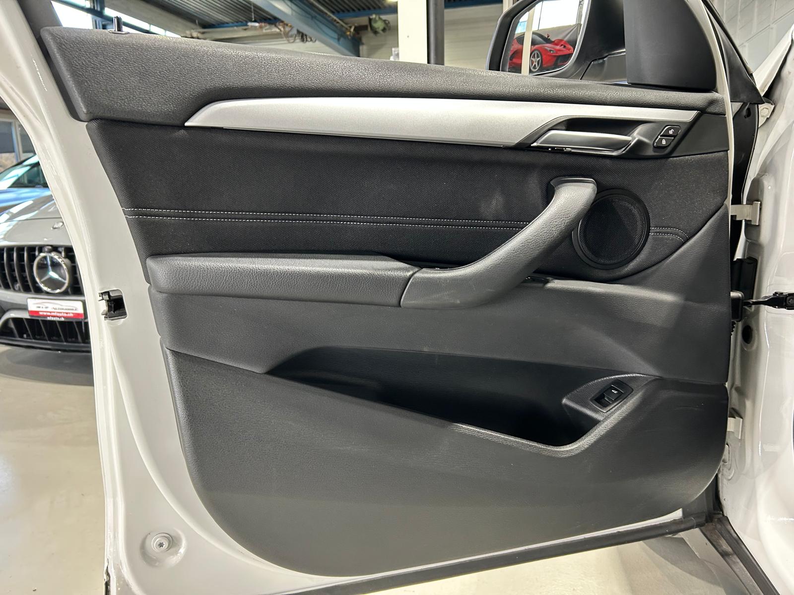 BMW X1 20d xDrive CH FAHRZEUG AUS 1. HAND-image-19