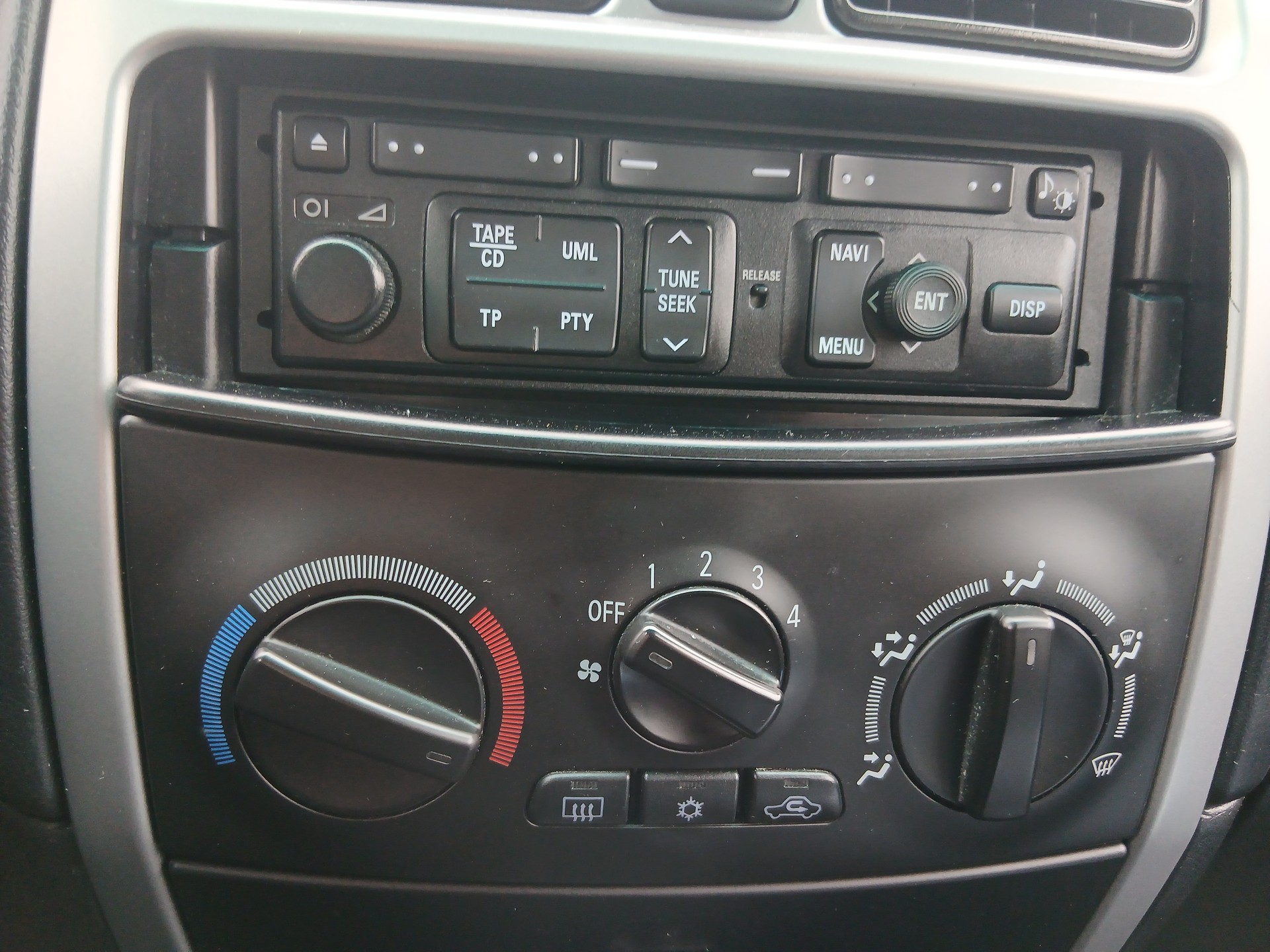 MITSUBISHI Space Star 1.8 16V Premium-image-6
