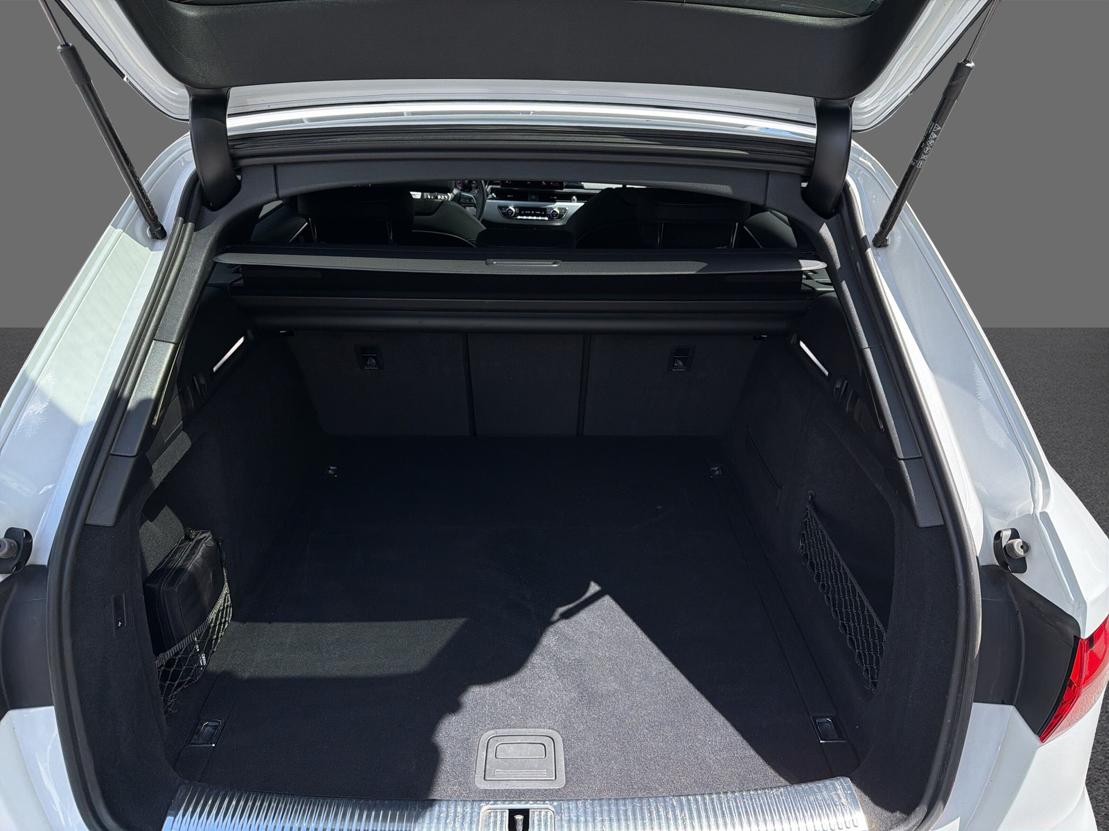 AUDI A4 AV 40TDI S-line Att qu-image-19