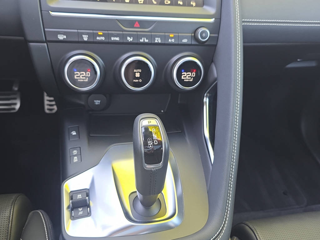 JAGUAR E-Pace 2.0 T 250 R-Dynamic HSE AWD-image-20