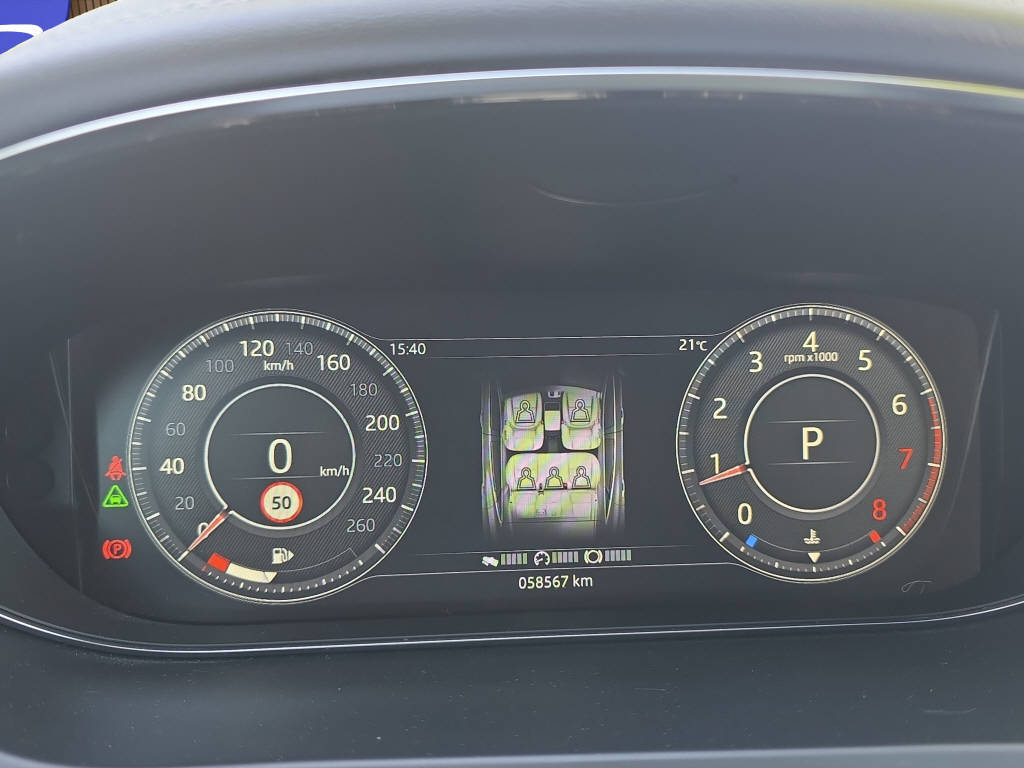 JAGUAR E-Pace 2.0 T 250 R-Dynamic HSE AWD-image-16