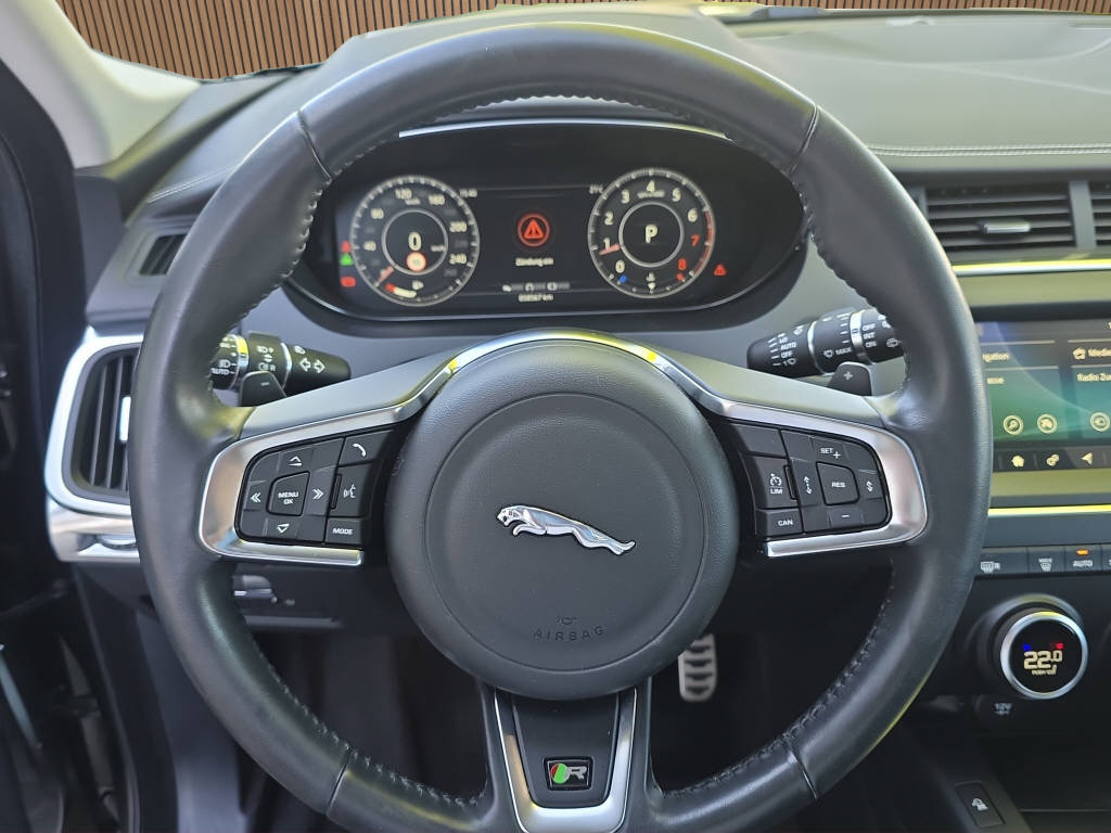 JAGUAR E-Pace 2.0 T 250 R-Dynamic HSE AWD-image-15