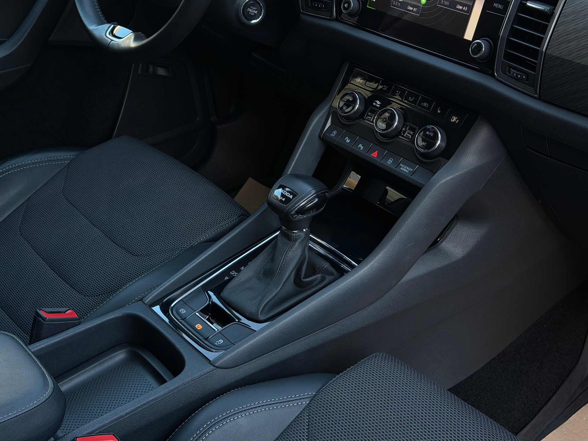 SKODA Kodiaq 2.0 TSI 4x4 Style-image-16